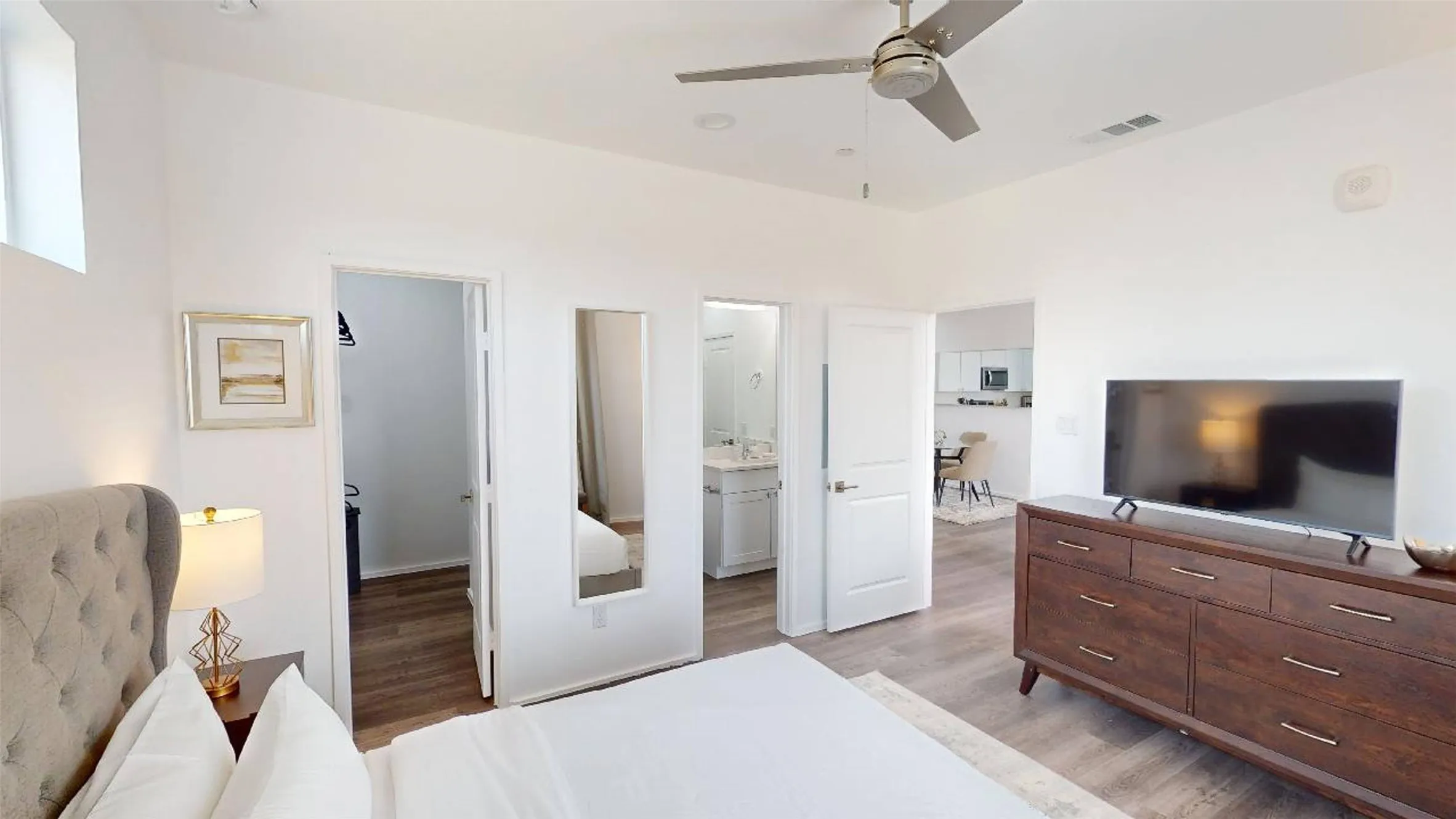 Apartment For Rent in Dallas County , 3235 Dallas Street 1207, Dallas, Texas 75210, 1 Bedroom, 1 Bathroom, 1 Garage spaces, 12,378 Sqft, built in 2023, mls#21303963, Real Estate Agent in Dallas, Homes For Rent in Dallas county, Homes For Rent in Dallas, Realtor in Dallas Texas, Real Estate Brokerage Independent Realty Texas, Luminita Cordes Realtor