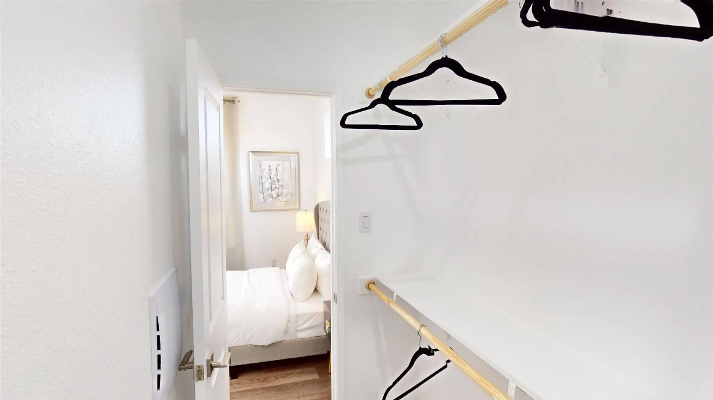 Apartment For Rent in Dallas County , 3235 Dallas Street 1207, Dallas, Texas 75210, 1 Bedroom, 1 Bathroom, 1 Garage spaces, 12,378 Sqft, built in 2023, mls#21303963, Real Estate Agent in Dallas, Homes For Rent in Dallas county, Homes For Rent in Dallas, Realtor in Dallas Texas, Real Estate Brokerage Independent Realty Texas, Luminita Cordes Realtor