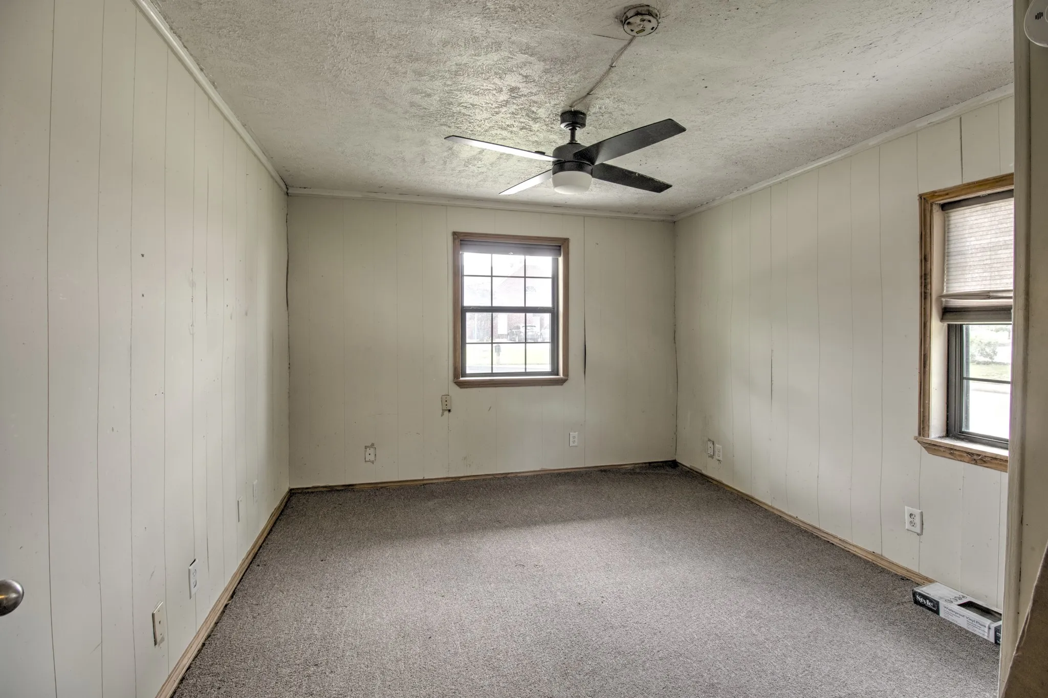 Single Family Residence For Sale in Denton County , 105 E Park Street, Little Elm, Texas 75068, 2 Bedroom, 1 Bathroom, 1 Garage spaces, 1,404 Sqft, built in 1956, mls#21296274, Real Estate Agent in Little Elm, Homes For Sale in Denton county, Homes For Sale in Little Elm, Realtor in Little Elm Texas, Real Estate Brokerage Independent Realty Texas, Luminita Cordes Realtor