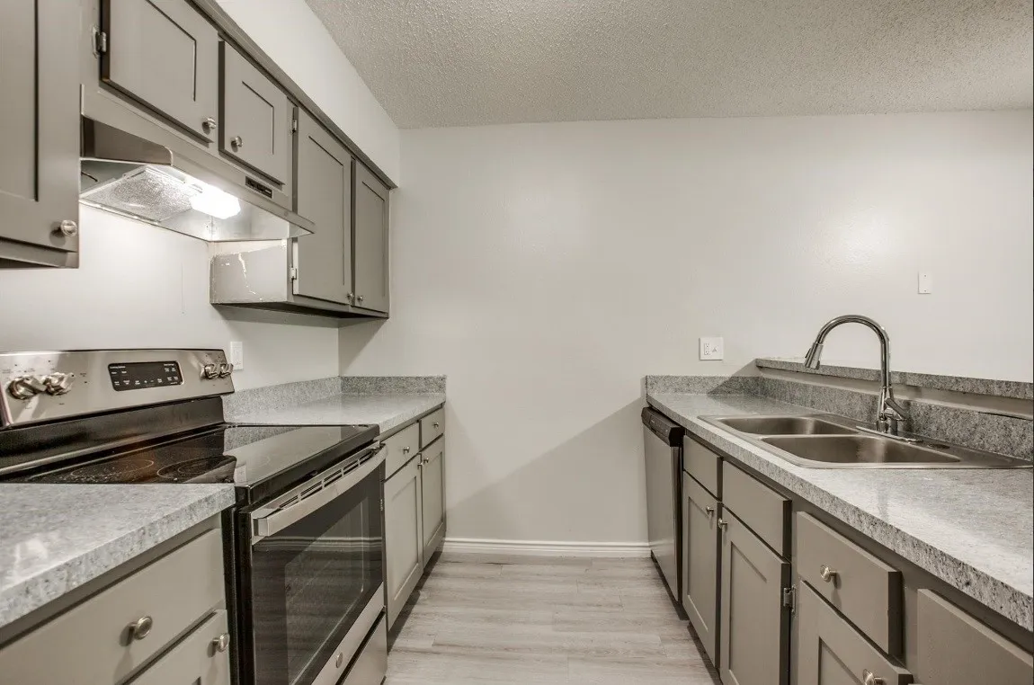 Apartment For Rent in Dallas County , 1935 Cranford Drive 104, Garland, Texas 75041, 2 Bedroom, 2 Bathroom, Garage spaces, 10,782 Sqft, built in 1984, mls#21304014, Real Estate Agent in Garland, Homes For Rent in Dallas county, Homes For Rent in Garland, Realtor in Garland Texas, Real Estate Brokerage Independent Realty Texas, Luminita Cordes Realtor