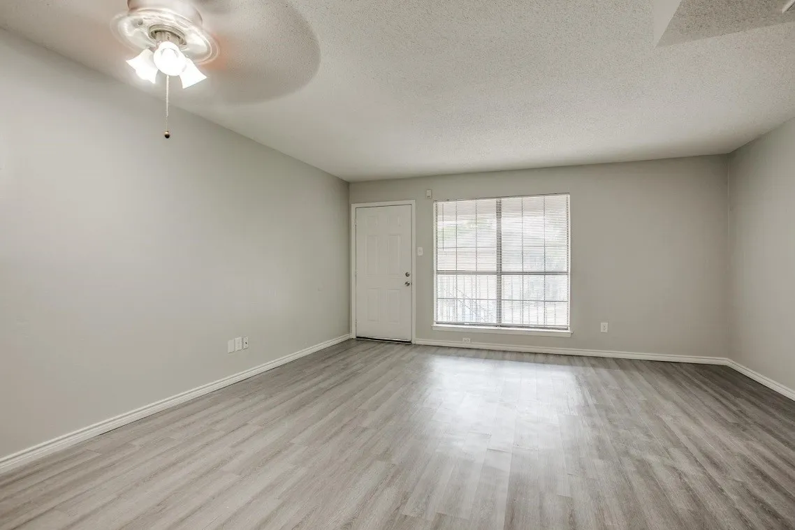 Apartment For Rent in Dallas County , 1935 Cranford Drive 104, Garland, Texas 75041, 2 Bedroom, 2 Bathroom, Garage spaces, 10,782 Sqft, built in 1984, mls#21304014, Real Estate Agent in Garland, Homes For Rent in Dallas county, Homes For Rent in Garland, Realtor in Garland Texas, Real Estate Brokerage Independent Realty Texas, Luminita Cordes Realtor