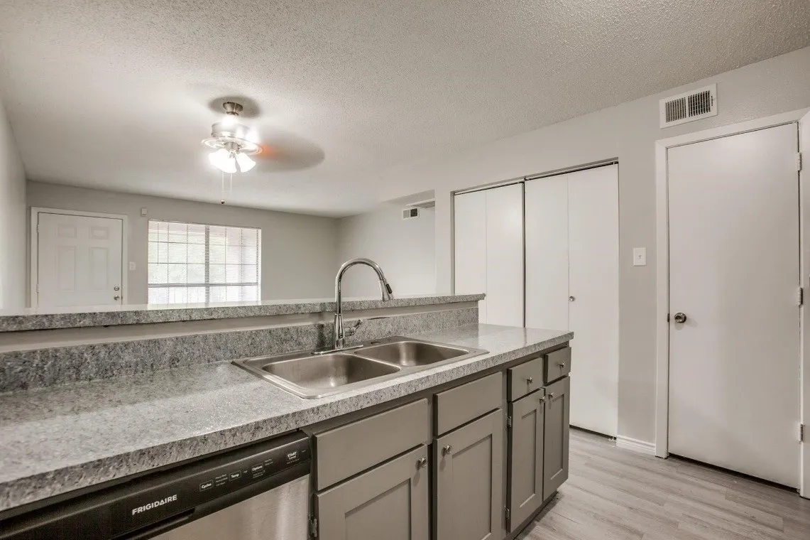 Apartment For Rent in Dallas County , 1935 Cranford Drive 104, Garland, Texas 75041, 2 Bedroom, 2 Bathroom, Garage spaces, 10,782 Sqft, built in 1984, mls#21304014, Real Estate Agent in Garland, Homes For Rent in Dallas county, Homes For Rent in Garland, Realtor in Garland Texas, Real Estate Brokerage Independent Realty Texas, Luminita Cordes Realtor