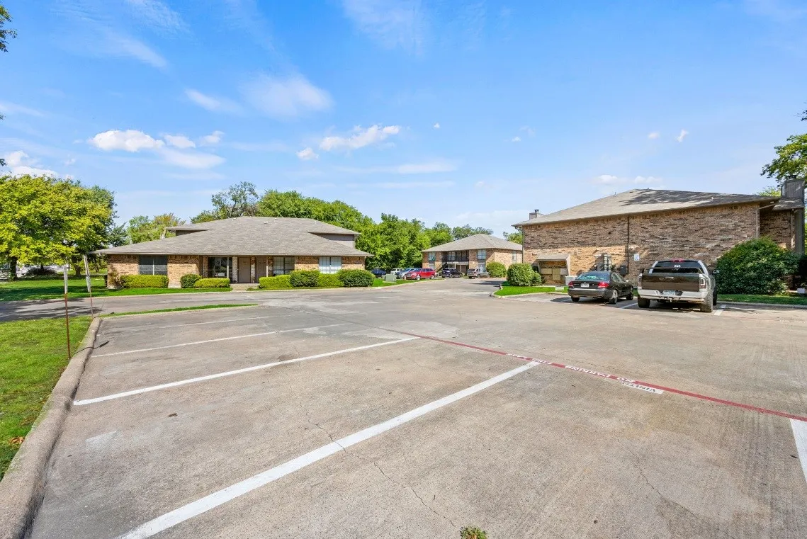 Apartment For Rent in Dallas County , 1935 Cranford Drive 104, Garland, Texas 75041, 2 Bedroom, 2 Bathroom, Garage spaces, 10,782 Sqft, built in 1984, mls#21304014, Real Estate Agent in Garland, Homes For Rent in Dallas county, Homes For Rent in Garland, Realtor in Garland Texas, Real Estate Brokerage Independent Realty Texas, Luminita Cordes Realtor