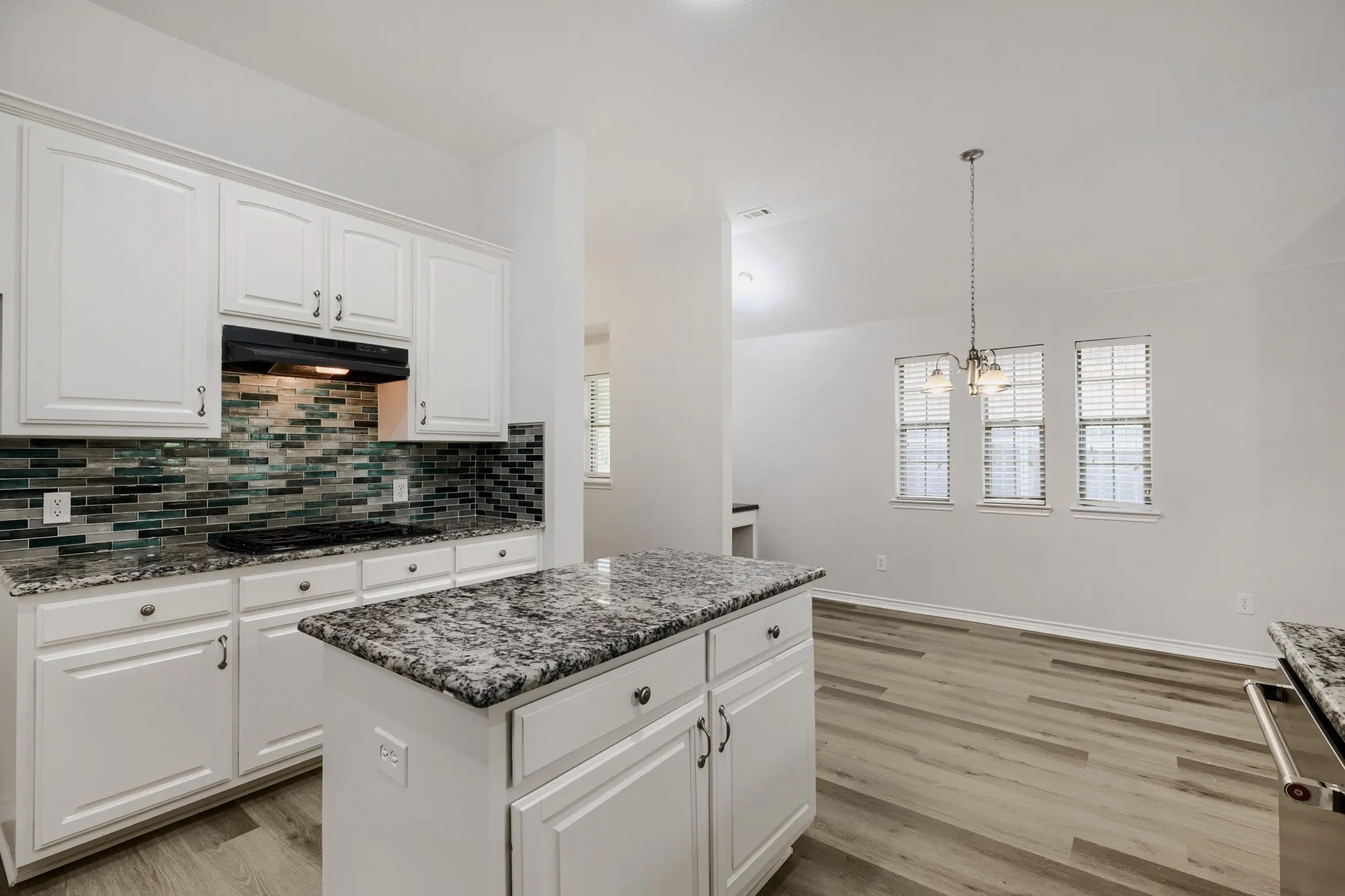 Single Family Residence For Sale in Collin County , 5712 Broken Spur, Mc Kinney, Texas 75070, 3 Bedroom, 2 Bathroom, 2 Garage spaces, 1,779 Sqft, built in 2007, mls#21141484, Real Estate Agent in Mc Kinney, Homes For Sale in Collin county, Homes For Sale in Mc Kinney, Realtor in Mc Kinney Texas, Real Estate Brokerage Independent Realty Texas, Luminita Cordes Realtor