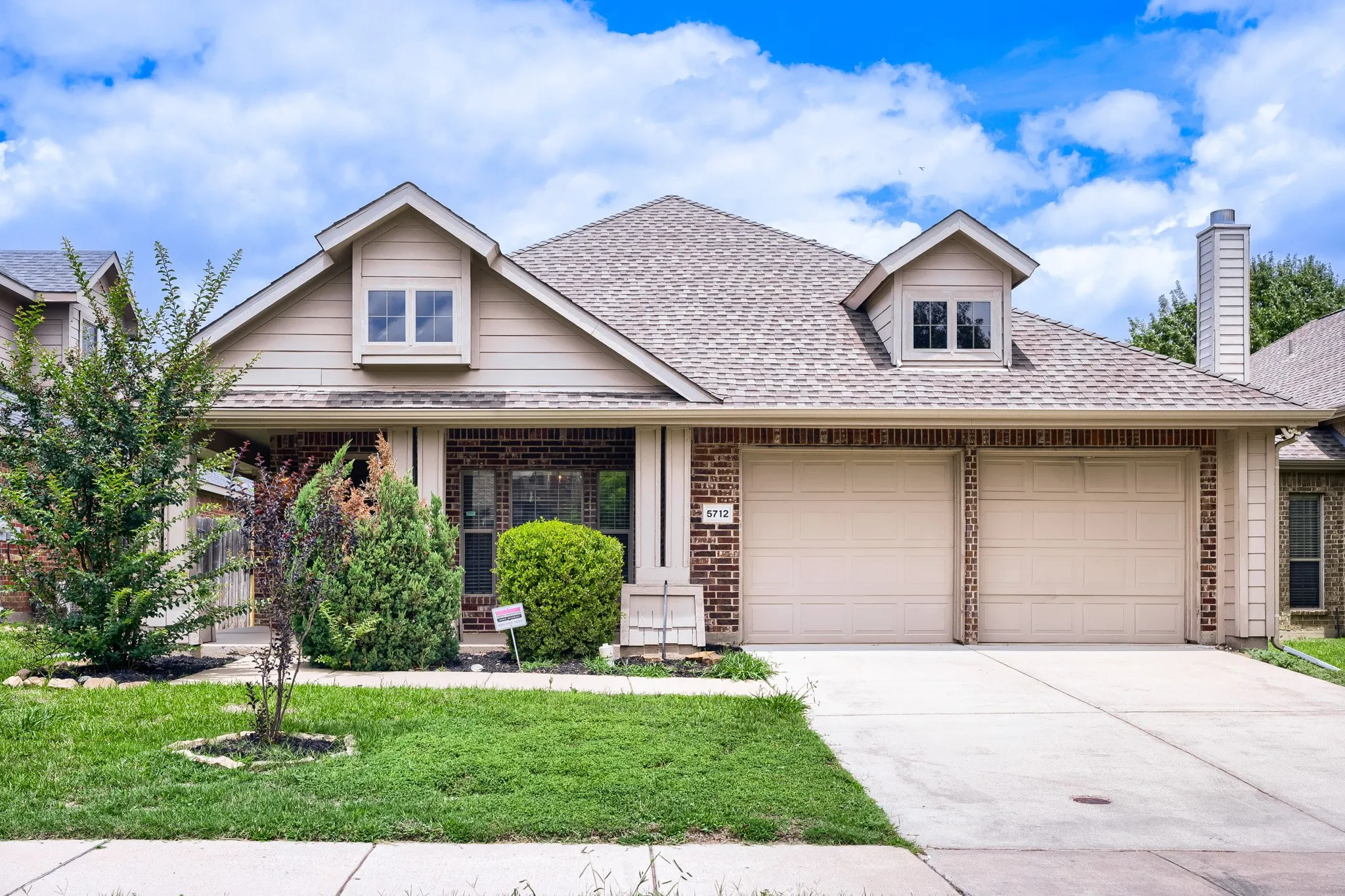 Single Family Residence For Sale in Collin County , 5712 Broken Spur, Mc Kinney, Texas 75070, 3 Bedroom, 2 Bathroom, 2 Garage spaces, 1,779 Sqft, built in 2007, mls#21141484, Real Estate Agent in Mc Kinney, Homes For Sale in Collin county, Homes For Sale in Mc Kinney, Realtor in Mc Kinney Texas, Real Estate Brokerage Independent Realty Texas, Luminita Cordes Realtor