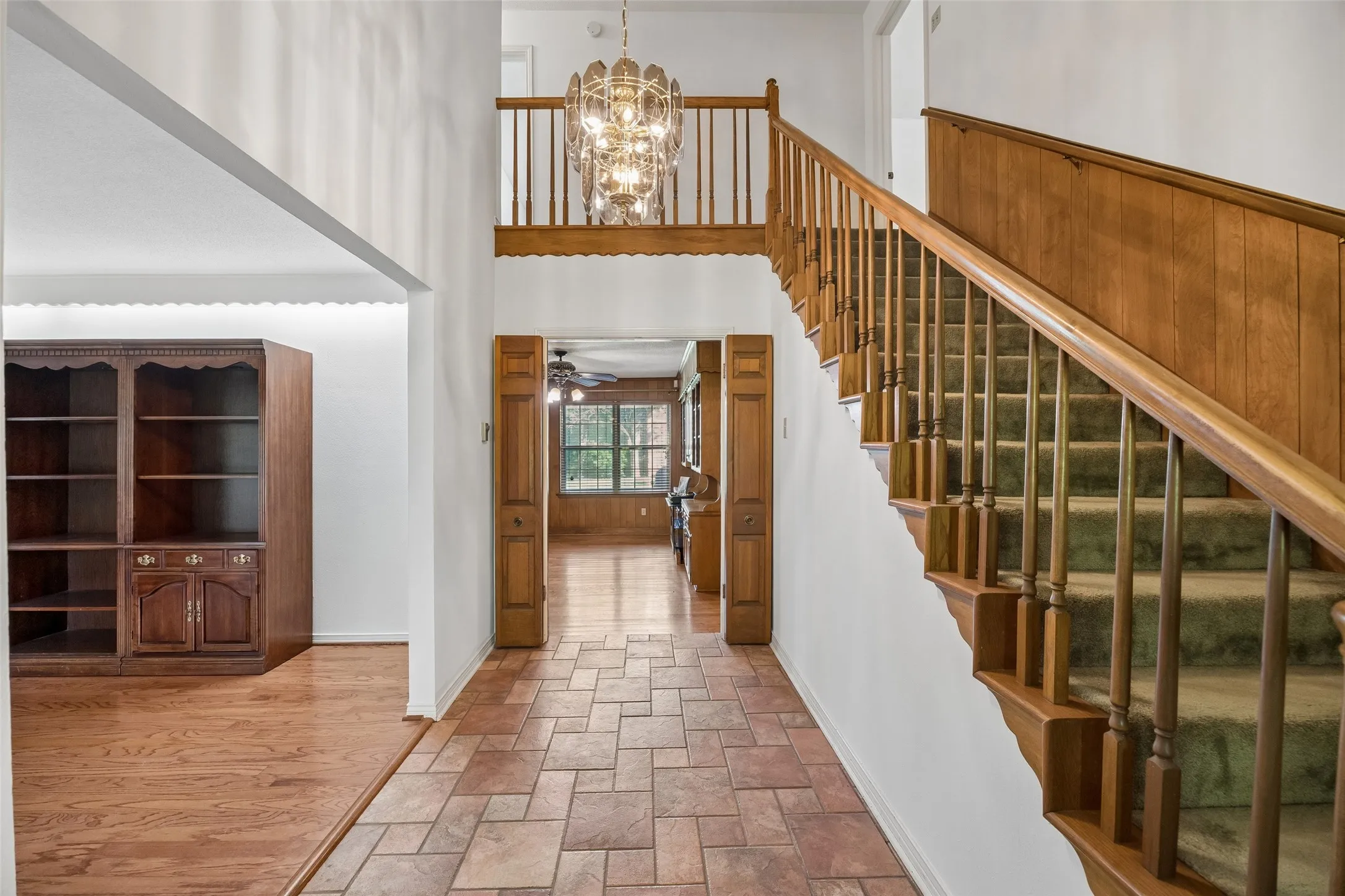 Single Family Residence For Sale in Dallas County , 510 W Malloy Bridge Road, Seagoville, Texas 75159, 4 Bedroom, 5 Bathroom, 8 Garage spaces, 4,341 Sqft, built in 1967, mls#21301588, Real Estate Agent in Seagoville, Homes For Sale in Dallas county, Homes For Sale in Seagoville, Realtor in Seagoville Texas, Real Estate Brokerage Independent Realty Texas, Luminita Cordes Realtor