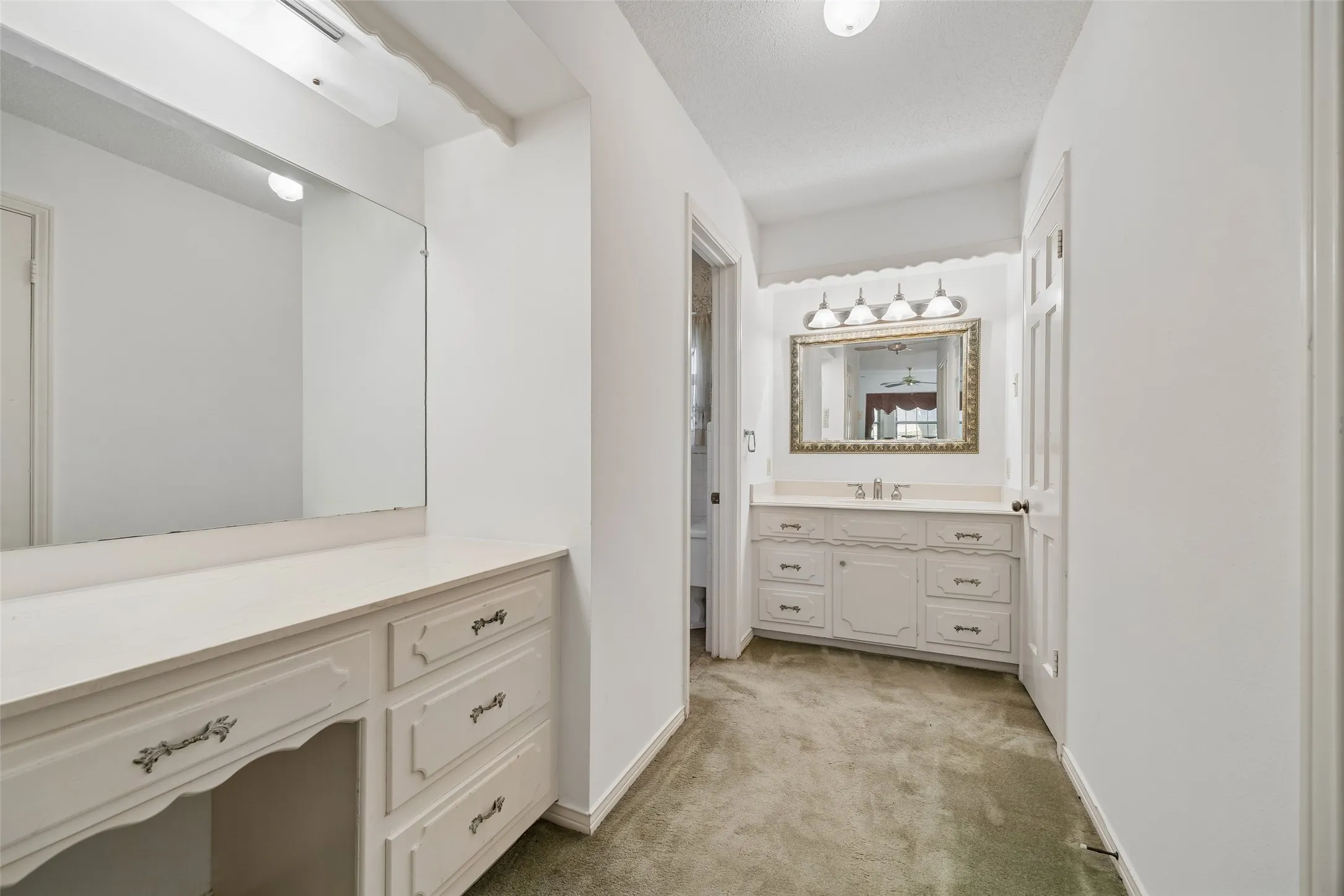Single Family Residence For Sale in Dallas County , 510 W Malloy Bridge Road, Seagoville, Texas 75159, 4 Bedroom, 5 Bathroom, 8 Garage spaces, 4,341 Sqft, built in 1967, mls#21301588, Real Estate Agent in Seagoville, Homes For Sale in Dallas county, Homes For Sale in Seagoville, Realtor in Seagoville Texas, Real Estate Brokerage Independent Realty Texas, Luminita Cordes Realtor