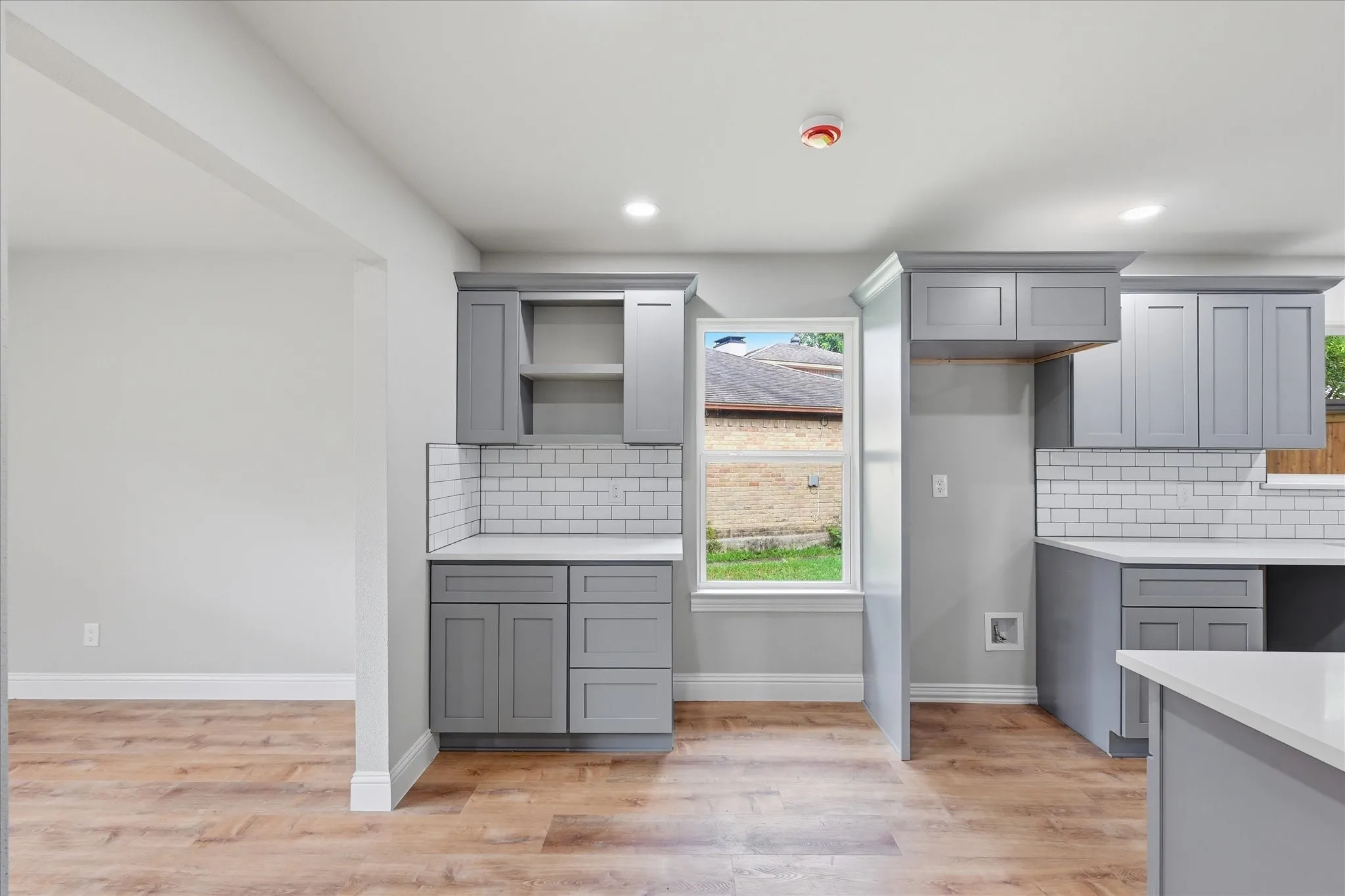 Single Family Residence For Sale in Dallas County , 6333 Symphony Lane, Dallas, Texas 75227, 4 Bedroom, 3 Bathroom, 2 Garage spaces, 2,404 Sqft, built in 1965, mls#21300986, Real Estate Agent in Dallas, Homes For Sale in Dallas county, Homes For Sale in Dallas, Realtor in Dallas Texas, Real Estate Brokerage Independent Realty Texas, Luminita Cordes Realtor