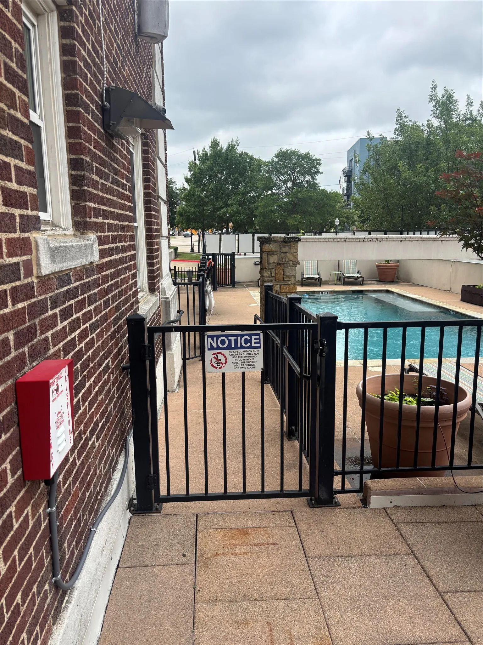 Condominium For Rent in Dallas County , 329 E Colorado Boulevard 404, Dallas, Texas 75203, 1 Bedroom, 1 Bathroom, Garage spaces, 994 Sqft, built in 1929, mls#21304038, Real Estate Agent in Dallas, Homes For Rent in Dallas county, Homes For Rent in Dallas, Realtor in Dallas Texas, Real Estate Brokerage Independent Realty Texas, Luminita Cordes Realtor
