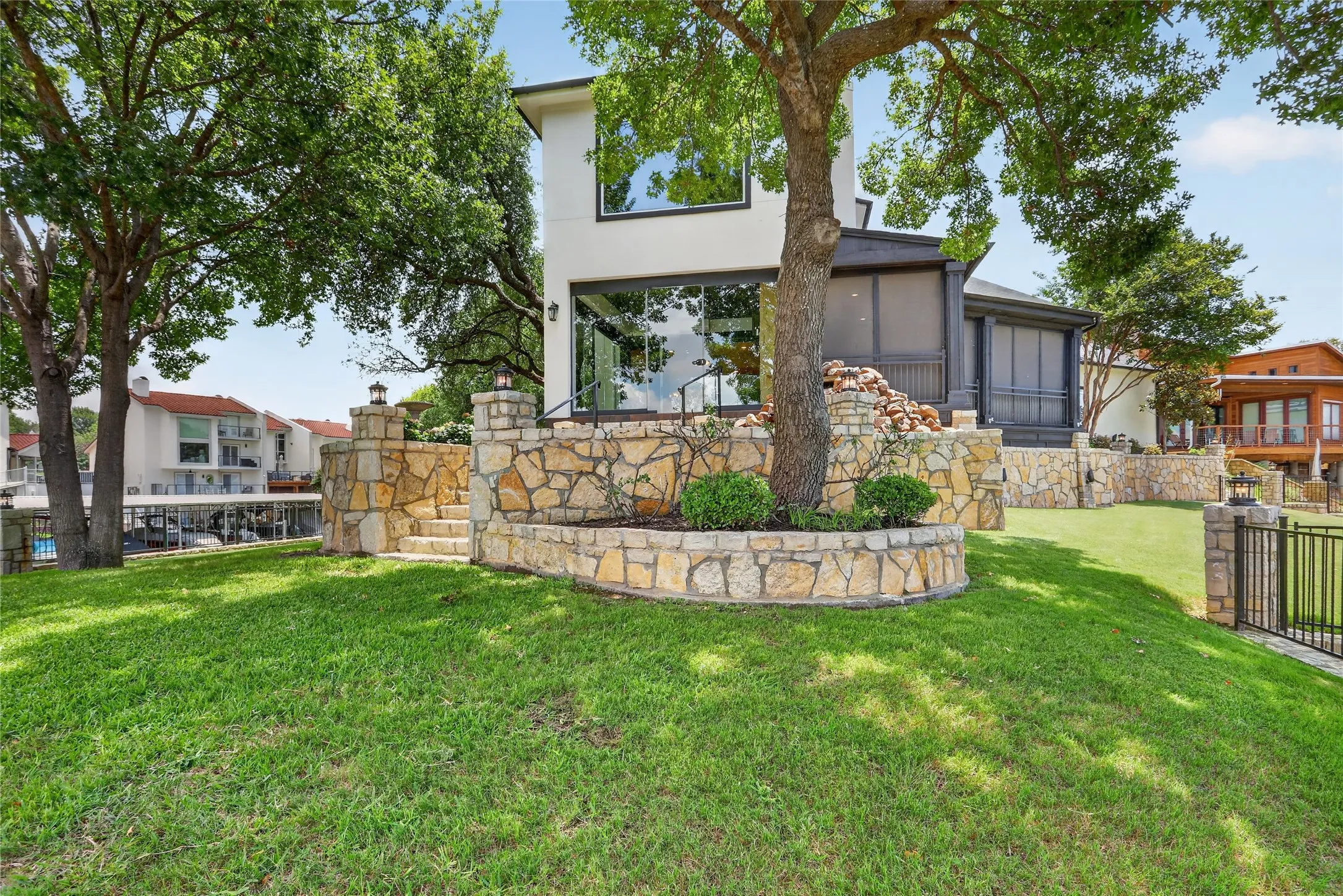 Single Family Residence For Sale in Tarrant County , 7917 Club Court, Fort Worth, Texas 76179, 4 Bedroom, 4 Bathroom, 2 Garage spaces, 5,643 Sqft, built in 2006, mls#21294654, Real Estate Agent in Fort Worth, Homes For Sale in Tarrant county, Homes For Sale in Fort Worth, Realtor in Fort Worth Texas, Real Estate Brokerage Independent Realty Texas, Luminita Cordes Realtor