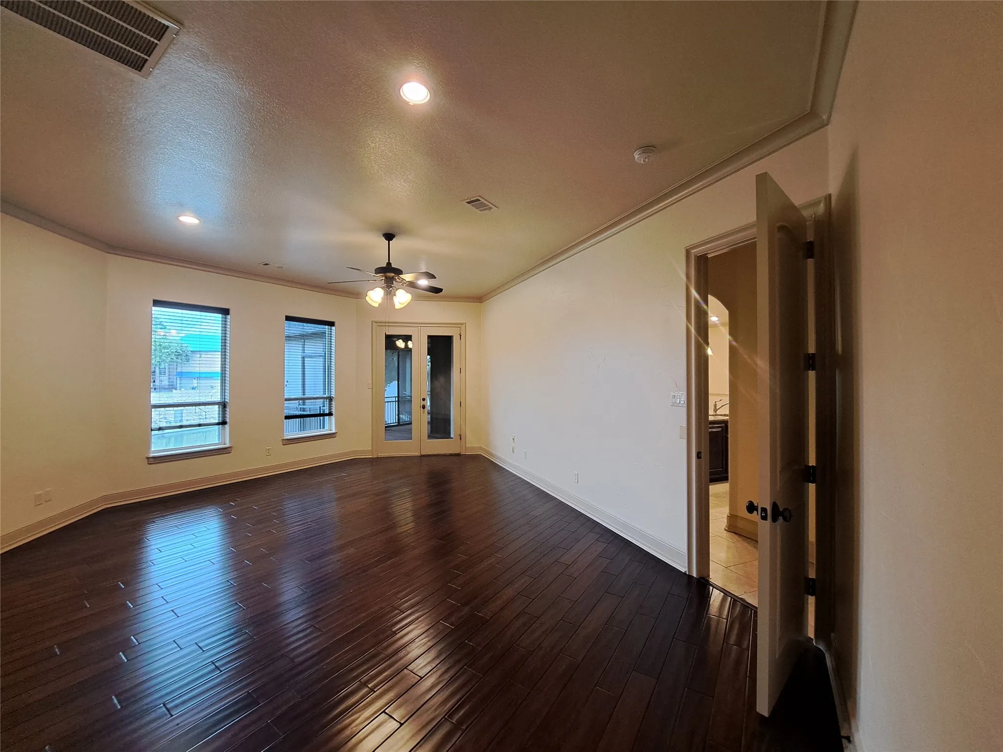 Single Family Residence For Sale in Tarrant County , 7917 Club Court, Fort Worth, Texas 76179, 4 Bedroom, 4 Bathroom, 2 Garage spaces, 5,643 Sqft, built in 2006, mls#21294654, Real Estate Agent in Fort Worth, Homes For Sale in Tarrant county, Homes For Sale in Fort Worth, Realtor in Fort Worth Texas, Real Estate Brokerage Independent Realty Texas, Luminita Cordes Realtor
