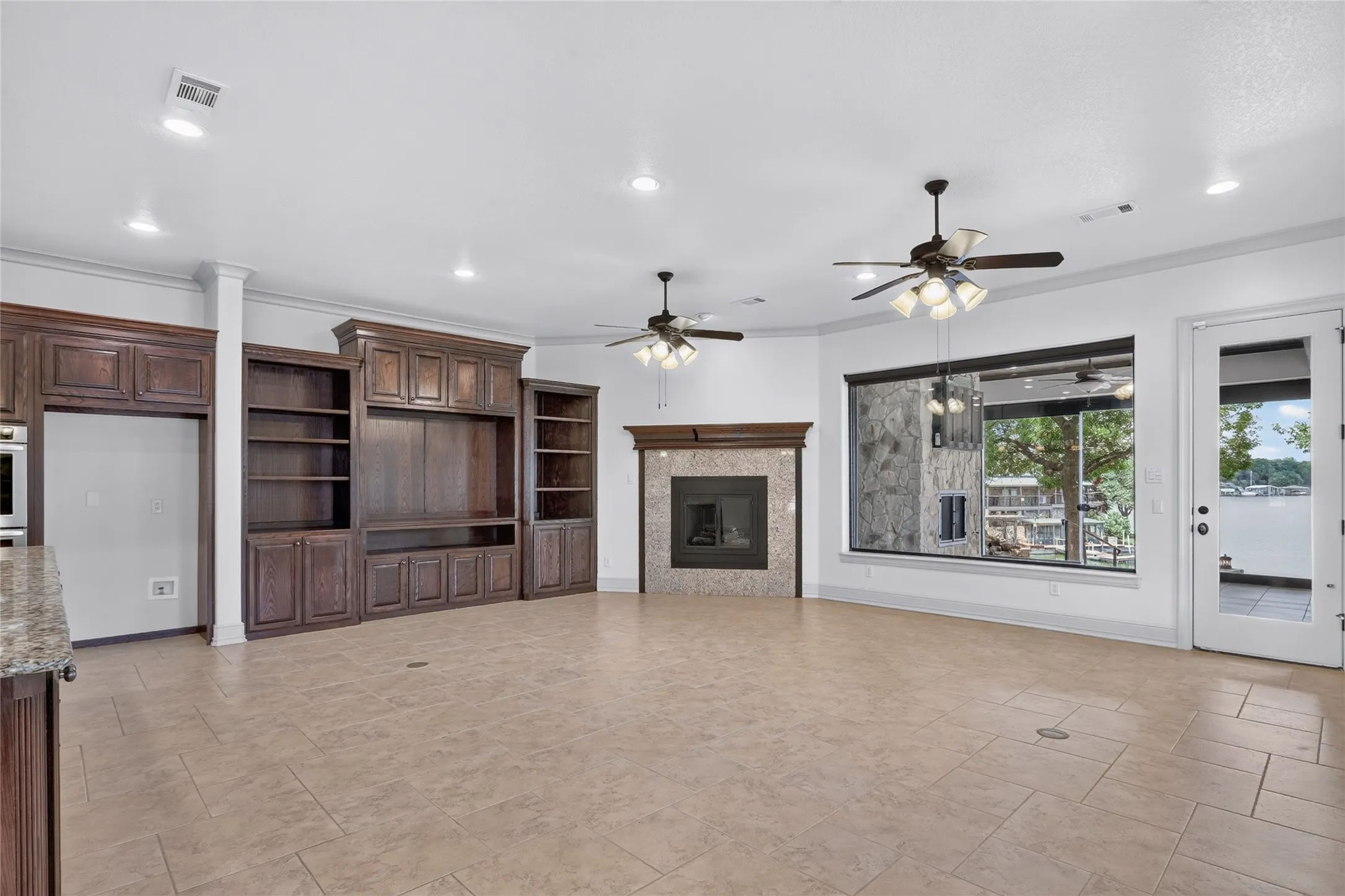 Single Family Residence For Sale in Tarrant County , 7917 Club Court, Fort Worth, Texas 76179, 4 Bedroom, 4 Bathroom, 2 Garage spaces, 5,643 Sqft, built in 2006, mls#21294654, Real Estate Agent in Fort Worth, Homes For Sale in Tarrant county, Homes For Sale in Fort Worth, Realtor in Fort Worth Texas, Real Estate Brokerage Independent Realty Texas, Luminita Cordes Realtor