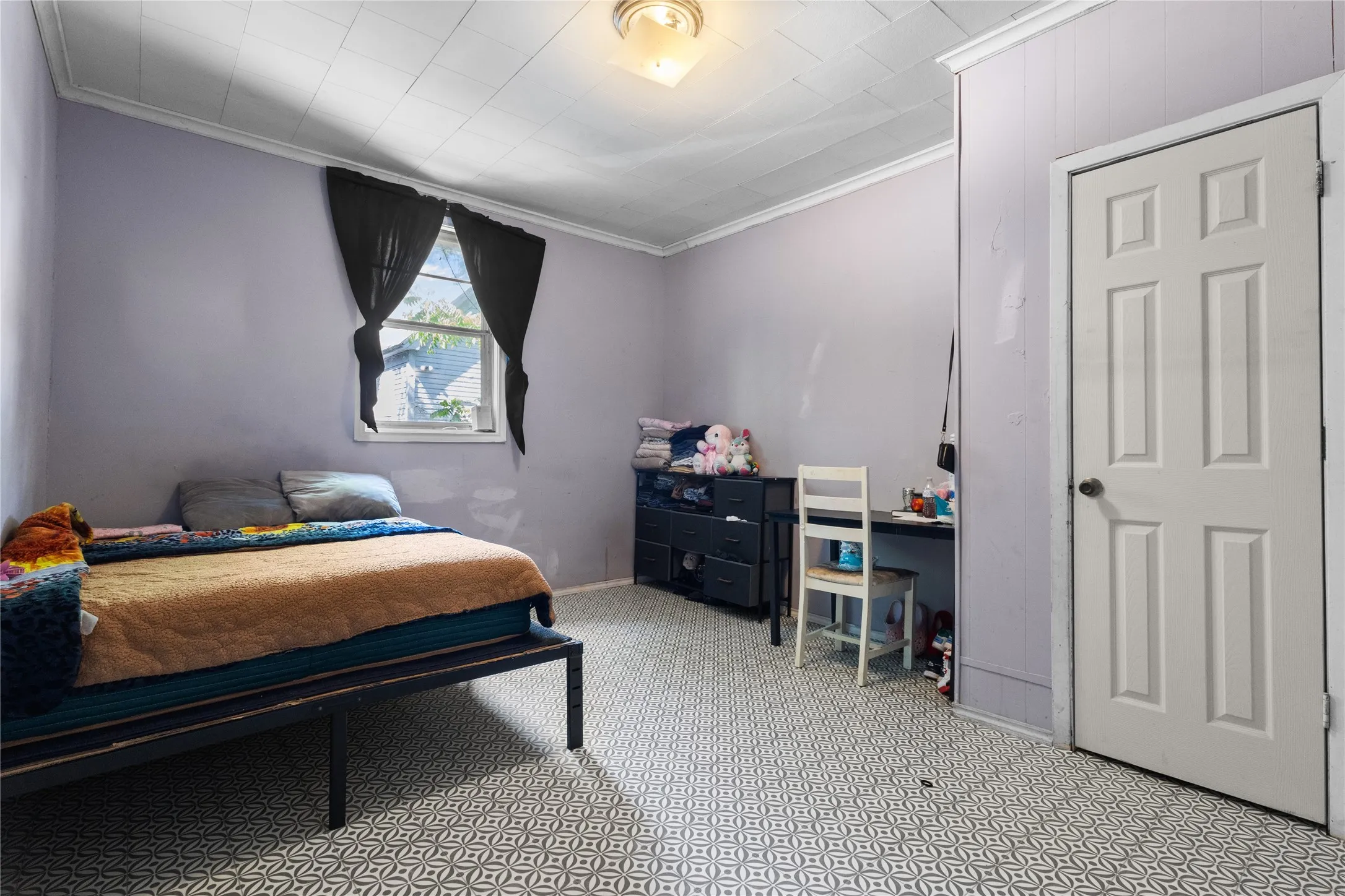 Single Family Residence For Sale in Fannin County , 1019 S Star Street S, Bonham, Texas 75418, 2 Bedroom, 2 Bathroom, Garage spaces, 1,312 Sqft, built in 1920, mls#21304055, Real Estate Agent in Bonham, Homes For Sale in Fannin county, Homes For Sale in Bonham, Realtor in Bonham Texas, Real Estate Brokerage Independent Realty Texas, Luminita Cordes Realtor