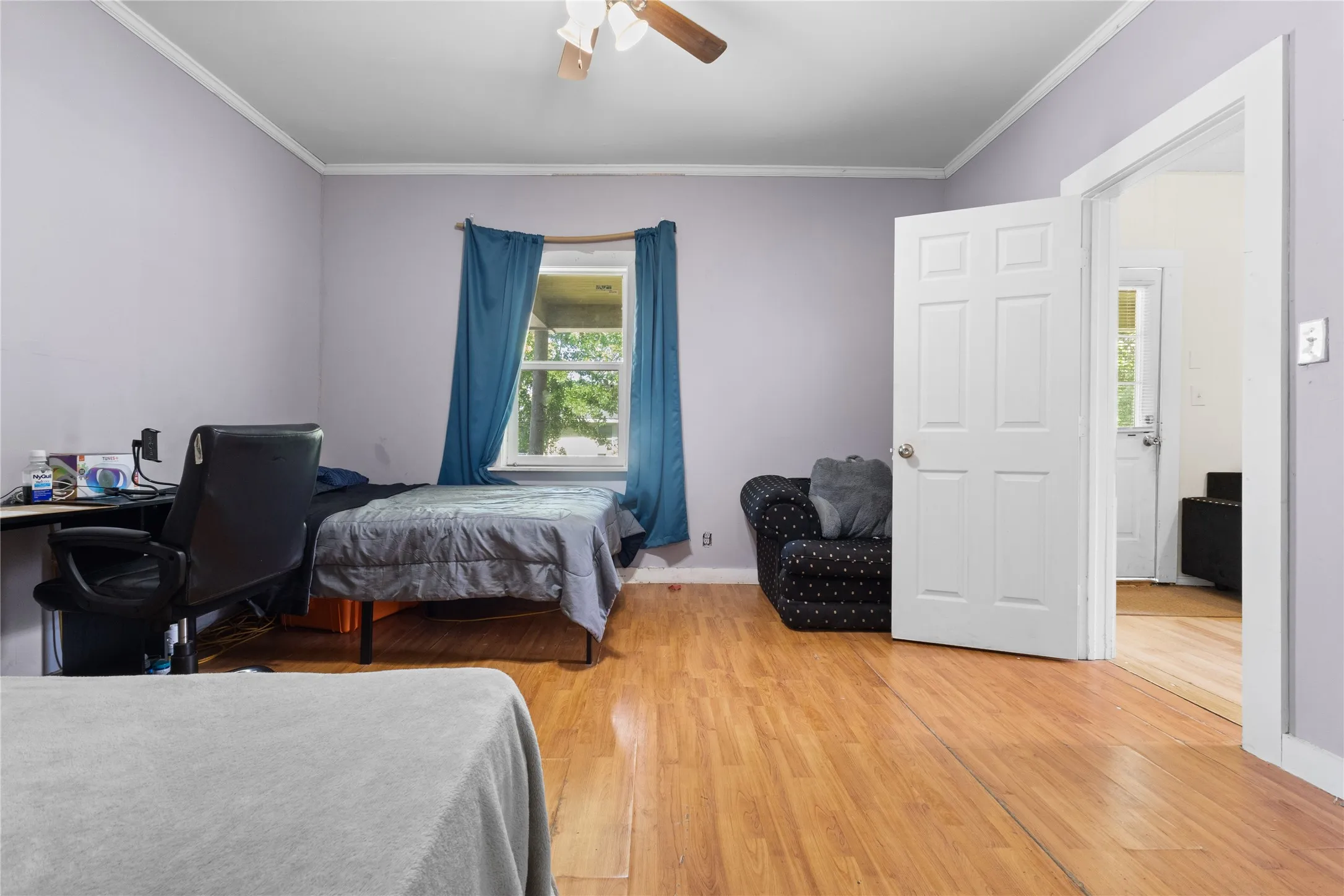 Single Family Residence For Sale in Fannin County , 1019 S Star Street S, Bonham, Texas 75418, 2 Bedroom, 2 Bathroom, Garage spaces, 1,312 Sqft, built in 1920, mls#21304055, Real Estate Agent in Bonham, Homes For Sale in Fannin county, Homes For Sale in Bonham, Realtor in Bonham Texas, Real Estate Brokerage Independent Realty Texas, Luminita Cordes Realtor