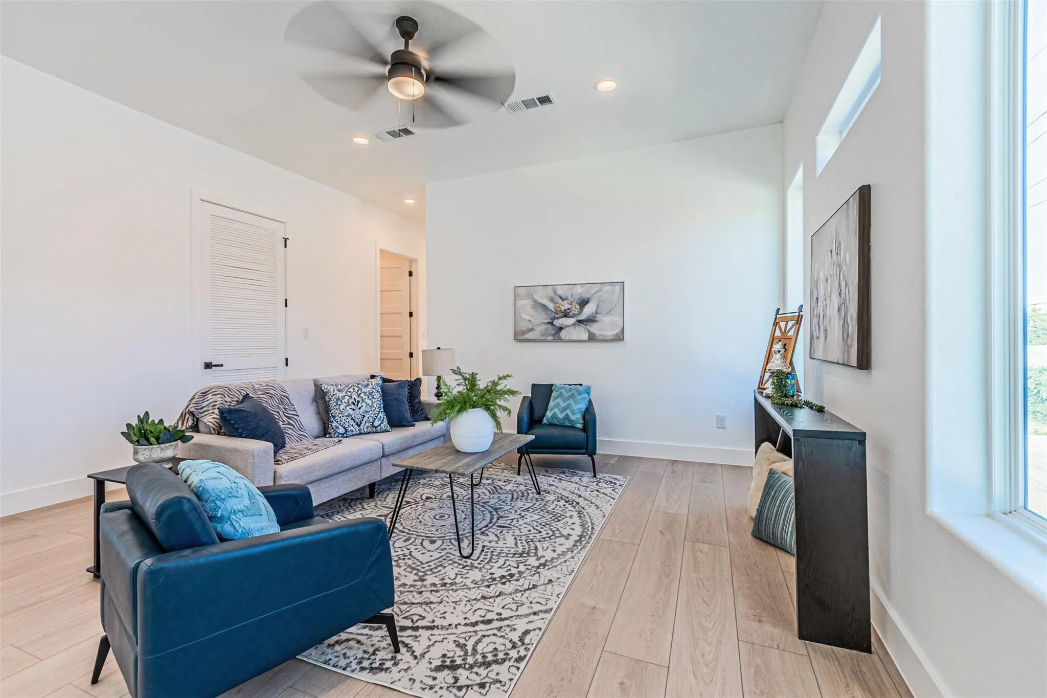 Second Floor Den