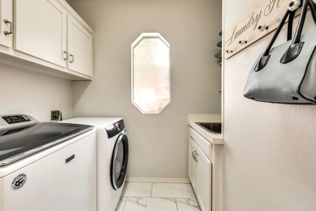 Single Family Residence For Sale in Collin County , 5904 Loch Maree Drive, Plano, Texas 75093, 4 Bedroom, 4 Bathroom, 2 Garage spaces, 3,548 Sqft, built in 1990, mls#21304064, Real Estate Agent in Plano, Homes For Sale in Collin county, Homes For Sale in Plano, Realtor in Plano Texas, Real Estate Brokerage Independent Realty Texas, Luminita Cordes Realtor