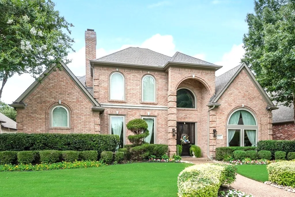 Single Family Residence For Sale in Collin County , 5904 Loch Maree Drive, Plano, Texas 75093, 4 Bedroom, 4 Bathroom, 2 Garage spaces, 3,548 Sqft, built in 1990, mls#21304064, Real Estate Agent in Plano, Homes For Sale in Collin county, Homes For Sale in Plano, Realtor in Plano Texas, Real Estate Brokerage Independent Realty Texas, Luminita Cordes Realtor