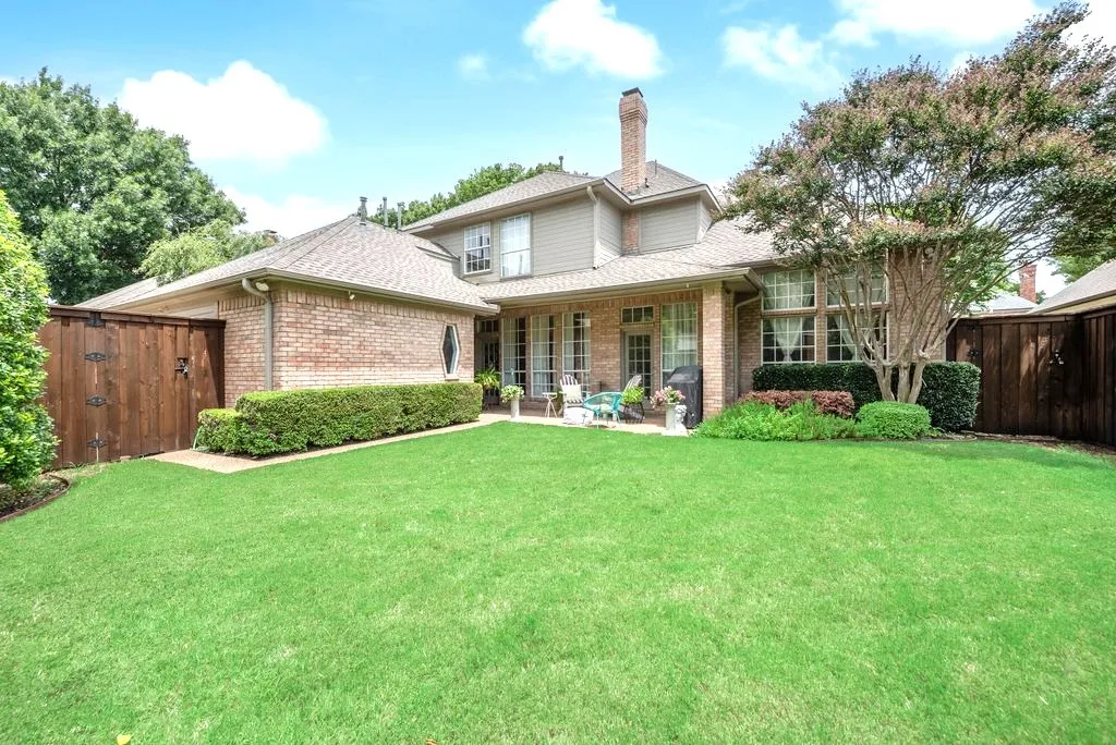 Single Family Residence For Sale in Collin County , 5904 Loch Maree Drive, Plano, Texas 75093, 4 Bedroom, 4 Bathroom, 2 Garage spaces, 3,548 Sqft, built in 1990, mls#21304064, Real Estate Agent in Plano, Homes For Sale in Collin county, Homes For Sale in Plano, Realtor in Plano Texas, Real Estate Brokerage Independent Realty Texas, Luminita Cordes Realtor
