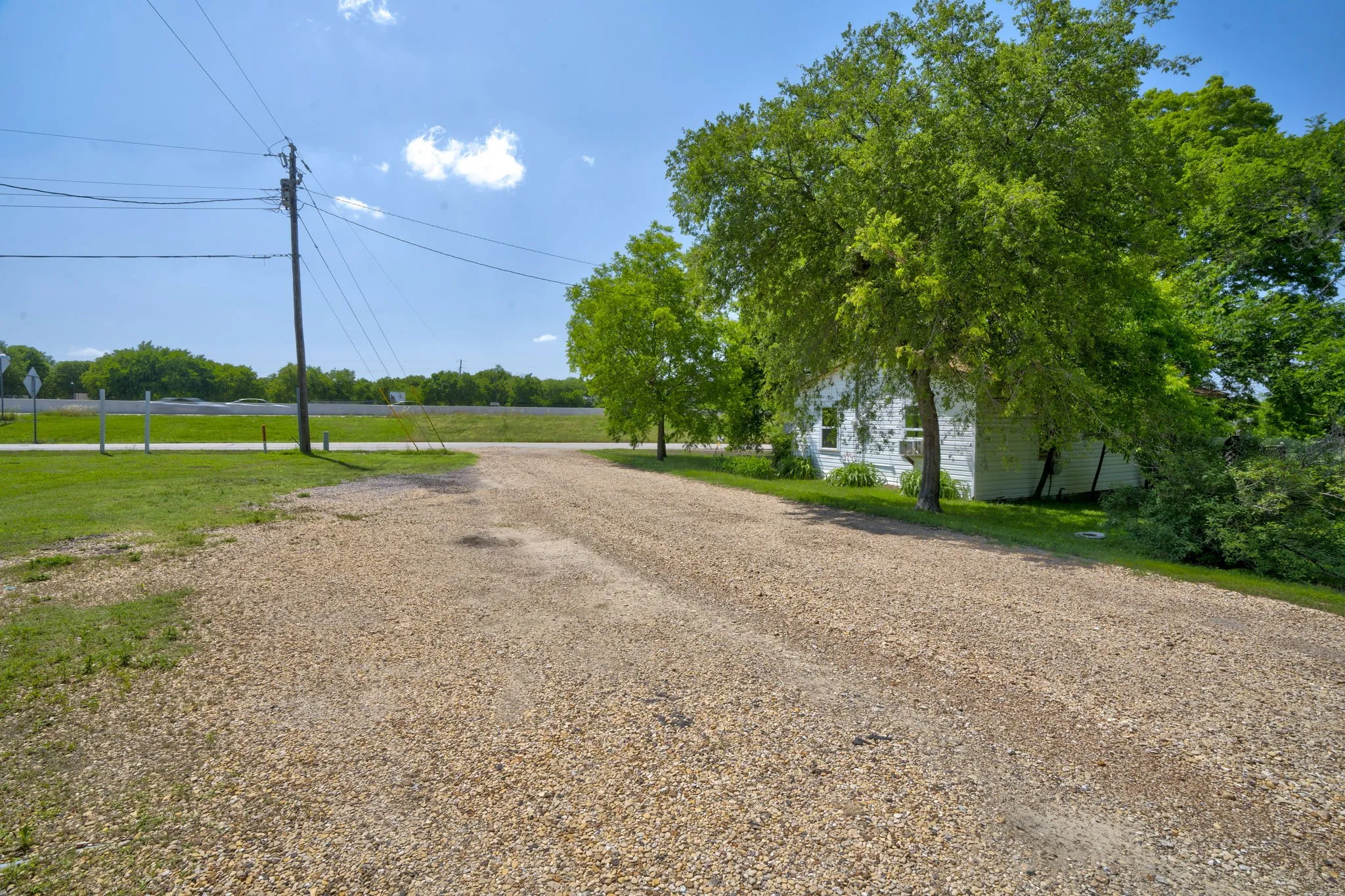 Business For Sale in Ellis County , 404 S Interstate 35 Road 2, Red Oak, Texas 75154, 0, 0, Garage spaces, 0 Sqft, built in 1970, Price $3,000,000, mls#21304068, Real Estate Agent in Red Oak, Homes For Sale in Ellis county, Homes For Sale in Red Oak, Realtor in Red Oak Texas, Real Estate Brokerage Independent Realty Texas, Luminita Cordes Realtor