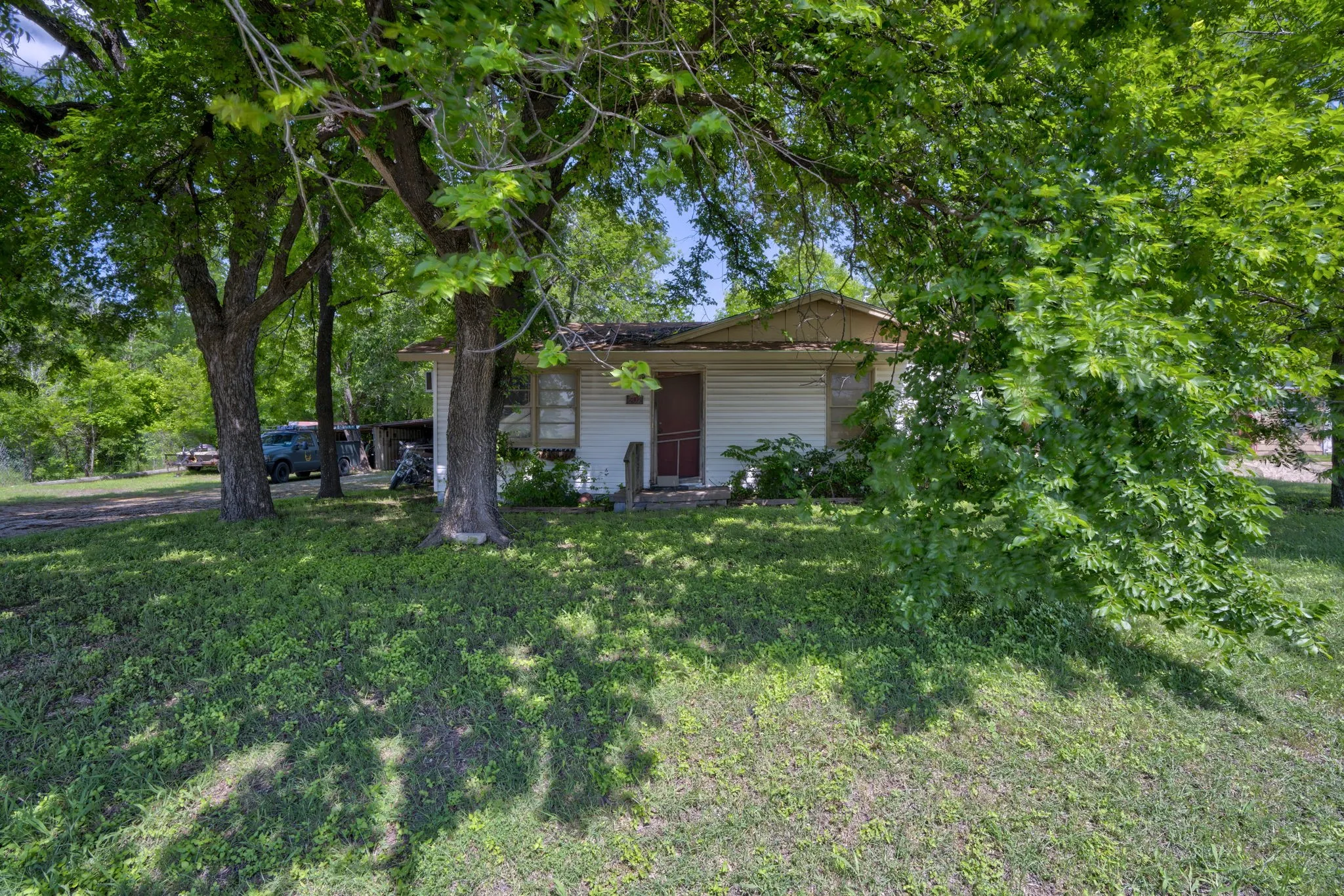 Business For Sale in Ellis County , 404 S Interstate 35 Road 2, Red Oak, Texas 75154, 0, 0, Garage spaces, 0 Sqft, built in 1970, Price $3,000,000, mls#21304068, Real Estate Agent in Red Oak, Homes For Sale in Ellis county, Homes For Sale in Red Oak, Realtor in Red Oak Texas, Real Estate Brokerage Independent Realty Texas, Luminita Cordes Realtor