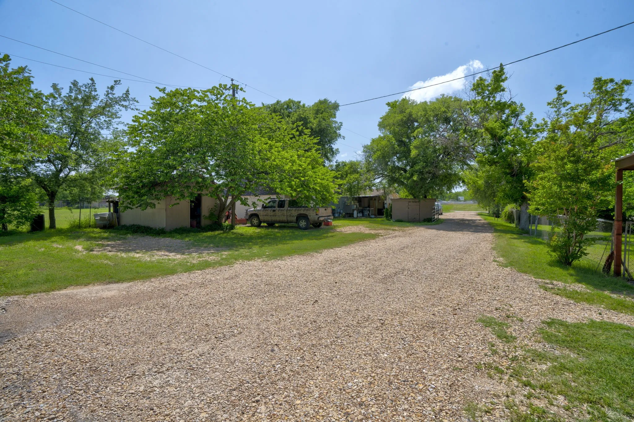 Business For Sale in Ellis County , 404 S Interstate 35 Road 2, Red Oak, Texas 75154, 0, 0, Garage spaces, 0 Sqft, built in 1970, Price $3,000,000, mls#21304068, Real Estate Agent in Red Oak, Homes For Sale in Ellis county, Homes For Sale in Red Oak, Realtor in Red Oak Texas, Real Estate Brokerage Independent Realty Texas, Luminita Cordes Realtor