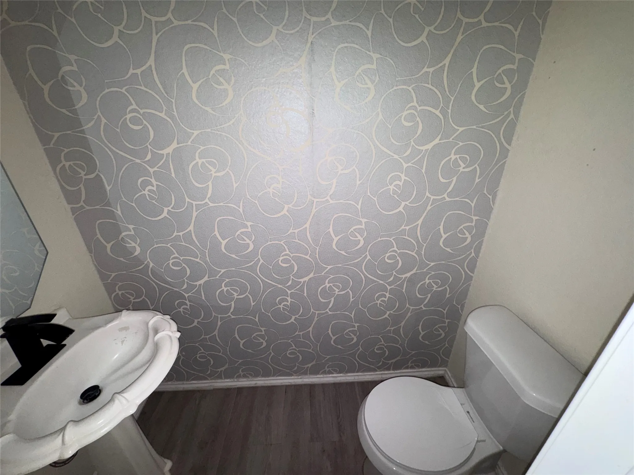 Single Family Residence For Sale in Tarrant County , 601 Elektoy Way, Fort Worth, Texas 76108, 3 Bedroom, 3 Bathroom, 2 Garage spaces, 2,184 Sqft, built in 1992, mls#21303839, Real Estate Agent in Fort Worth, Homes For Sale in Tarrant county, Homes For Sale in Fort Worth, Realtor in Fort Worth Texas, Real Estate Brokerage Independent Realty Texas, Luminita Cordes Realtor