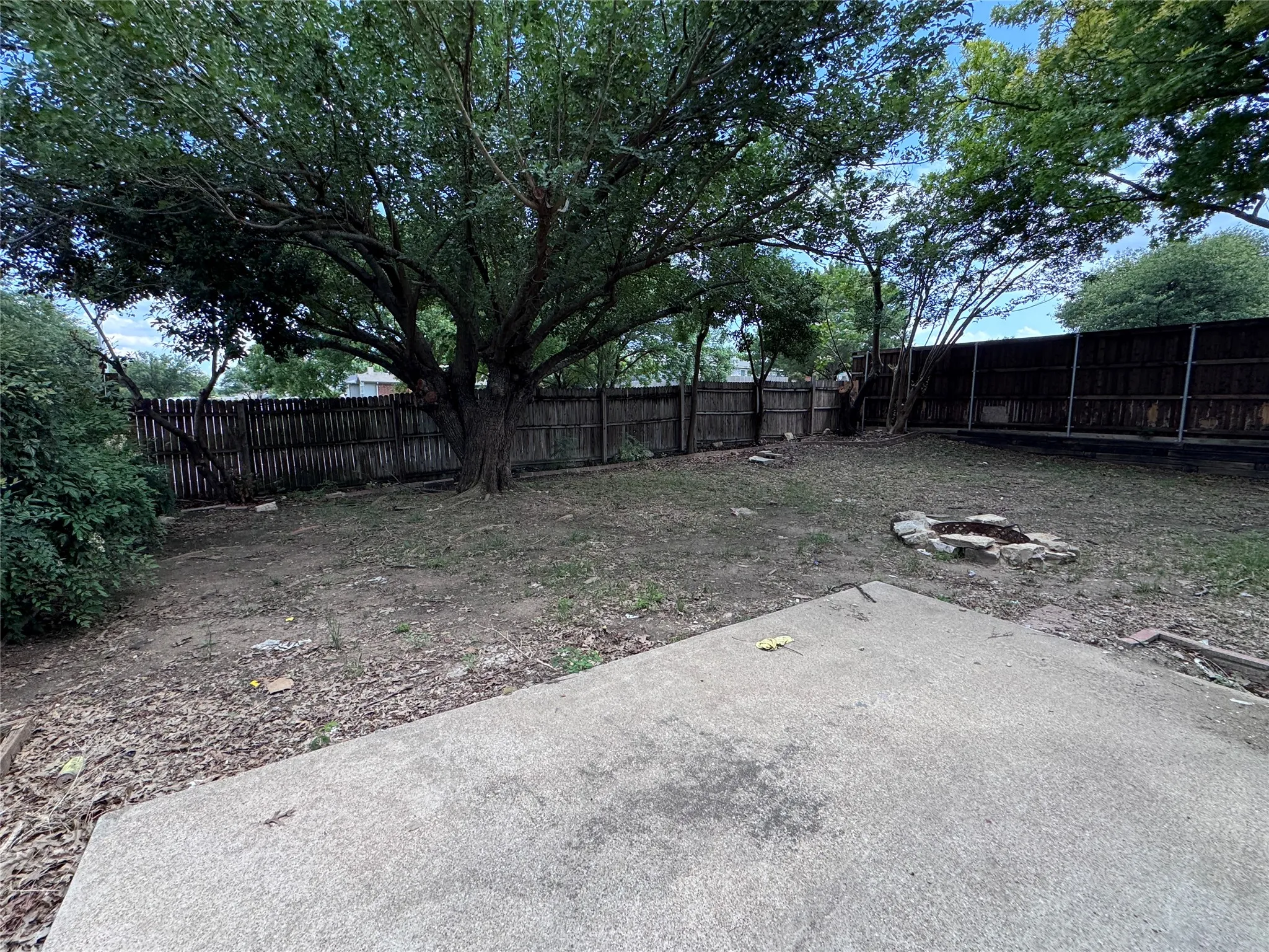 Single Family Residence For Sale in Tarrant County , 601 Elektoy Way, Fort Worth, Texas 76108, 3 Bedroom, 3 Bathroom, 2 Garage spaces, 2,184 Sqft, built in 1992, mls#21303839, Real Estate Agent in Fort Worth, Homes For Sale in Tarrant county, Homes For Sale in Fort Worth, Realtor in Fort Worth Texas, Real Estate Brokerage Independent Realty Texas, Luminita Cordes Realtor