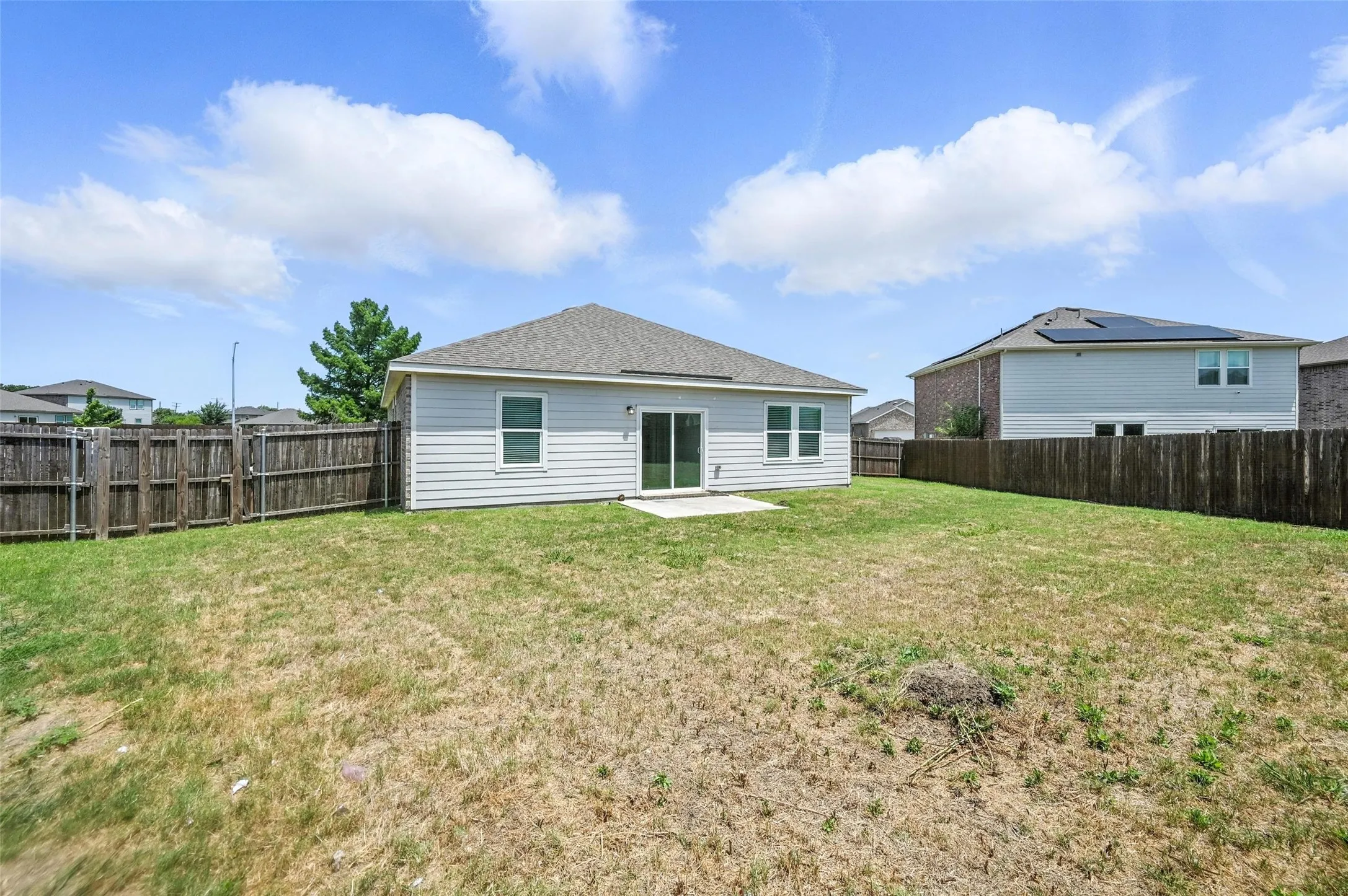 Single Family Residence For Rent in Tarrant County , 1637 Escondido Drive, Fort Worth, Texas 76052, 4 Bedroom, 2 Bathroom, 2 Garage spaces, 1,887 Sqft, built in 2021, mls#21304094, Real Estate Agent in Fort Worth, Homes For Rent in Tarrant county, Homes For Rent in Fort Worth, Realtor in Fort Worth Texas, Real Estate Brokerage Independent Realty Texas, Luminita Cordes Realtor