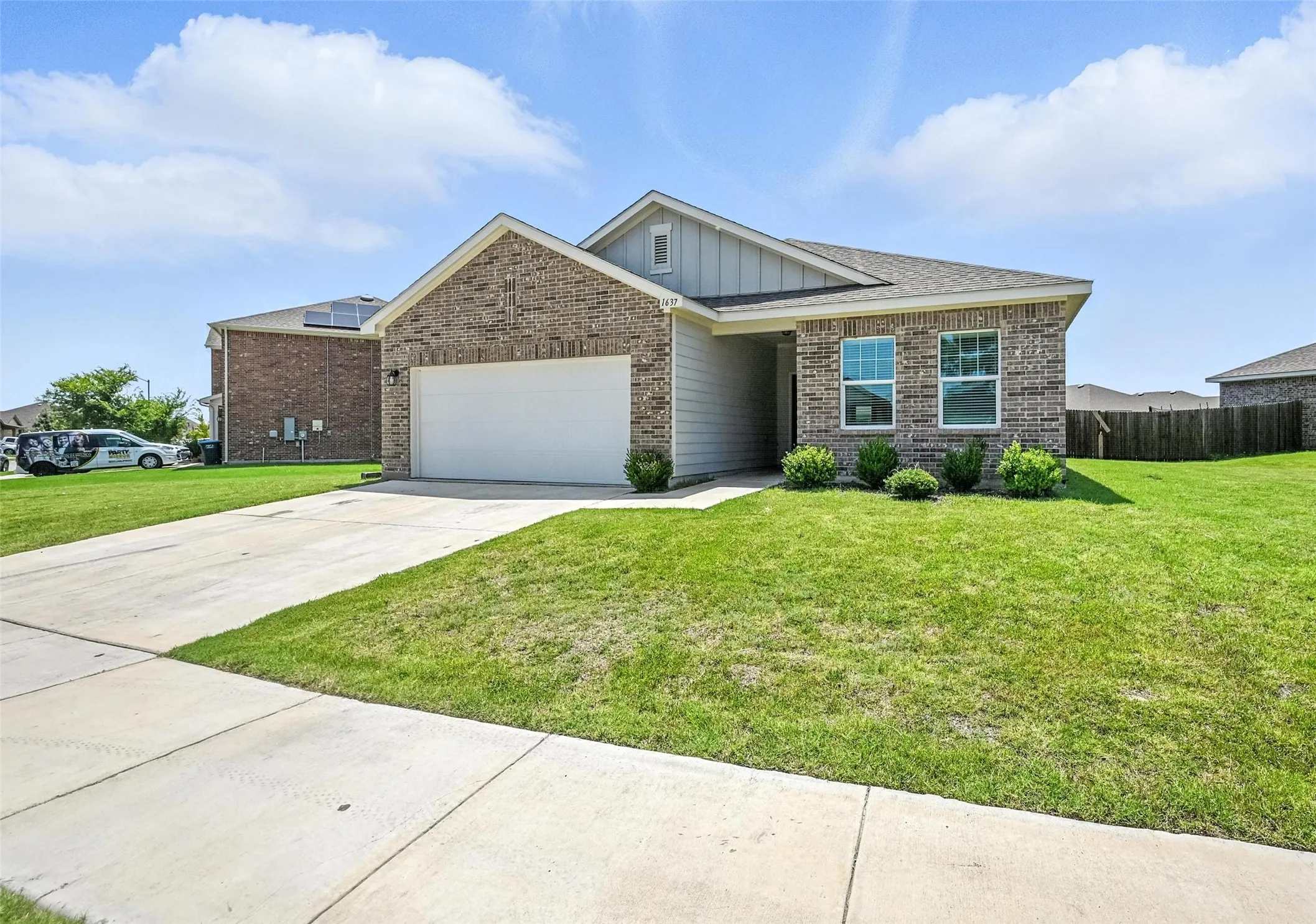 Single Family Residence For Rent in Tarrant County , 1637 Escondido Drive, Fort Worth, Texas 76052, 4 Bedroom, 2 Bathroom, 2 Garage spaces, 1,887 Sqft, built in 2021, mls#21304094, Real Estate Agent in Fort Worth, Homes For Rent in Tarrant county, Homes For Rent in Fort Worth, Realtor in Fort Worth Texas, Real Estate Brokerage Independent Realty Texas, Luminita Cordes Realtor