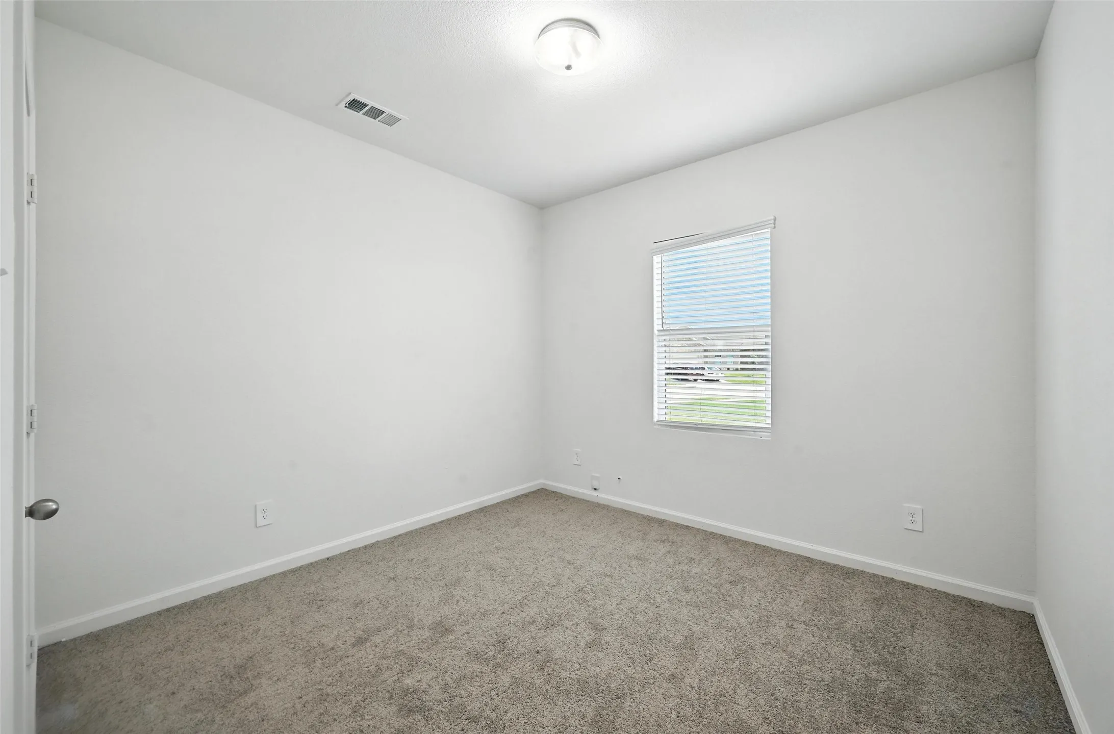 Single Family Residence For Rent in Tarrant County , 1637 Escondido Drive, Fort Worth, Texas 76052, 4 Bedroom, 2 Bathroom, 2 Garage spaces, 1,887 Sqft, built in 2021, mls#21304094, Real Estate Agent in Fort Worth, Homes For Rent in Tarrant county, Homes For Rent in Fort Worth, Realtor in Fort Worth Texas, Real Estate Brokerage Independent Realty Texas, Luminita Cordes Realtor