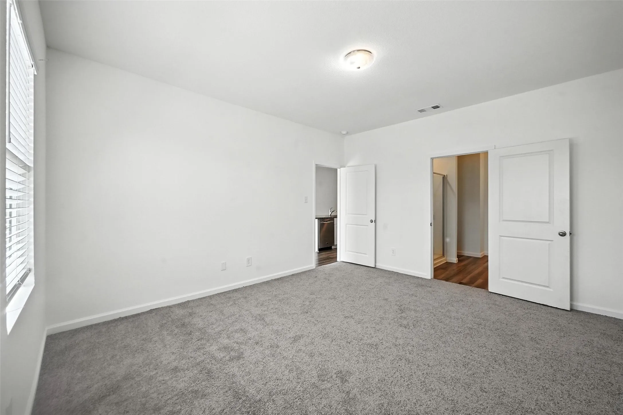Single Family Residence For Rent in Tarrant County , 1637 Escondido Drive, Fort Worth, Texas 76052, 4 Bedroom, 2 Bathroom, 2 Garage spaces, 1,887 Sqft, built in 2021, mls#21304094, Real Estate Agent in Fort Worth, Homes For Rent in Tarrant county, Homes For Rent in Fort Worth, Realtor in Fort Worth Texas, Real Estate Brokerage Independent Realty Texas, Luminita Cordes Realtor