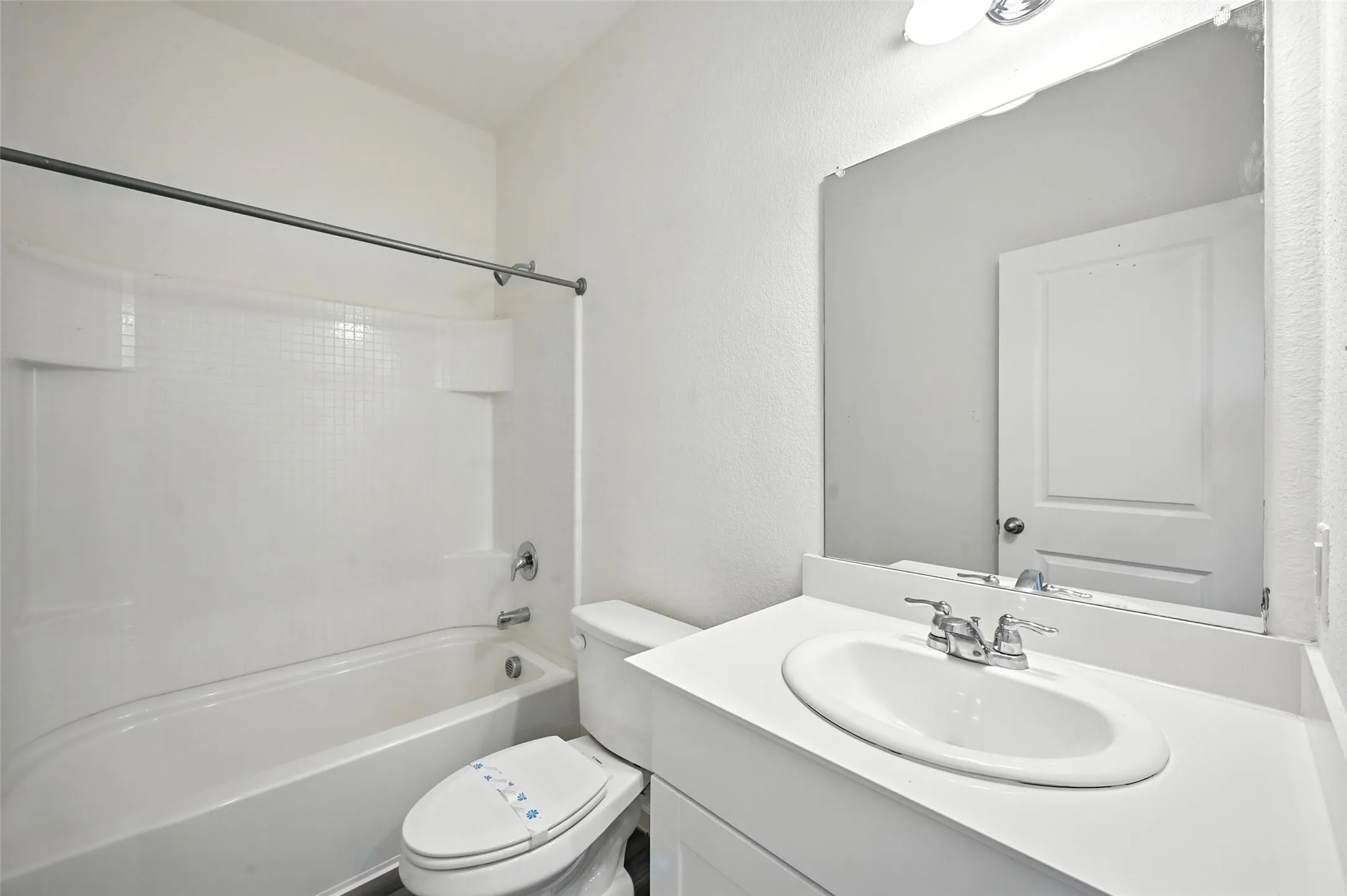 Single Family Residence For Rent in Tarrant County , 1637 Escondido Drive, Fort Worth, Texas 76052, 4 Bedroom, 2 Bathroom, 2 Garage spaces, 1,887 Sqft, built in 2021, mls#21304094, Real Estate Agent in Fort Worth, Homes For Rent in Tarrant county, Homes For Rent in Fort Worth, Realtor in Fort Worth Texas, Real Estate Brokerage Independent Realty Texas, Luminita Cordes Realtor