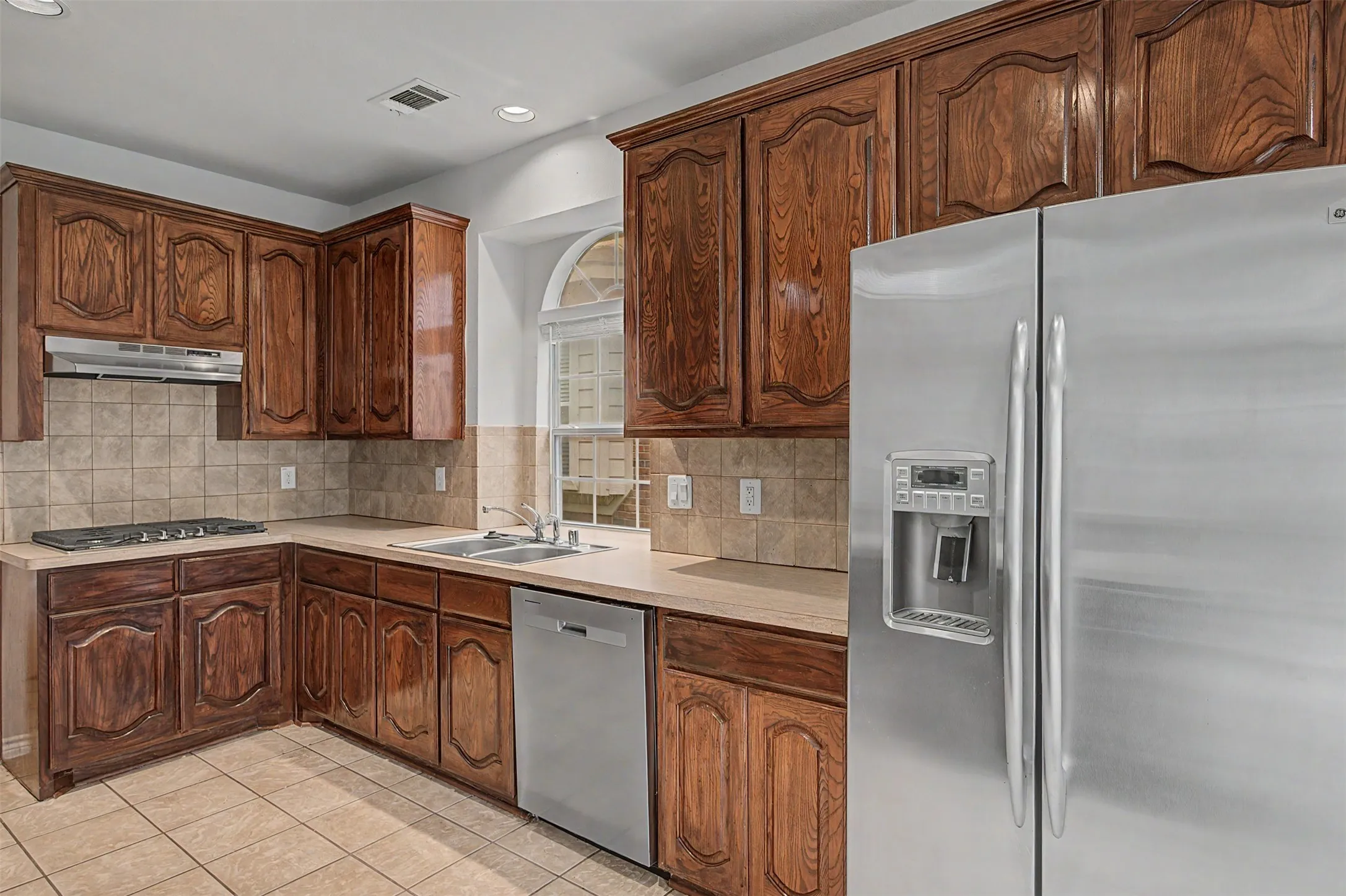 Single Family Residence For Sale in Tarrant County , 4925 Giordano Way, Fort Worth, Texas 76244, 5 Bedroom, 4 Bathroom, 2 Garage spaces, 3,320 Sqft, built in 2004, mls#21301545, Real Estate Agent in Fort Worth, Homes For Sale in Tarrant county, Homes For Sale in Fort Worth, Realtor in Fort Worth Texas, Real Estate Brokerage Independent Realty Texas, Luminita Cordes Realtor
