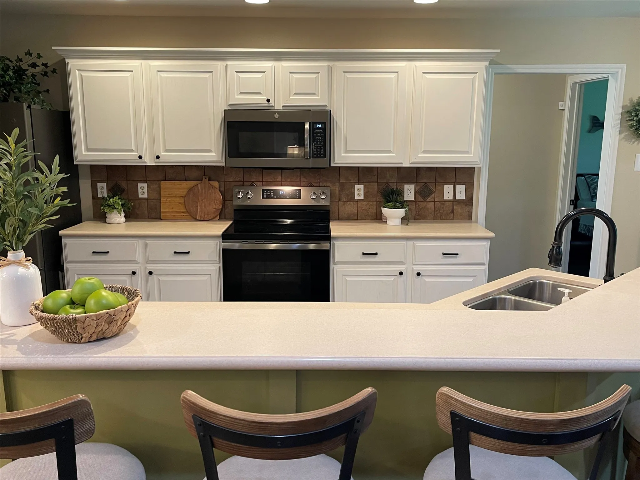 Single Family Residence For Sale in Freestone County , 109 Private Road 916, Fairfield, Texas 75840, 3 Bedroom, 2 Bathroom, Garage spaces, 1,844 Sqft, built in 2010, mls#21303003, Real Estate Agent in Fairfield, Homes For Sale in Freestone county, Homes For Sale in Fairfield, Realtor in Fairfield Texas, Real Estate Brokerage Independent Realty Texas, Luminita Cordes Realtor