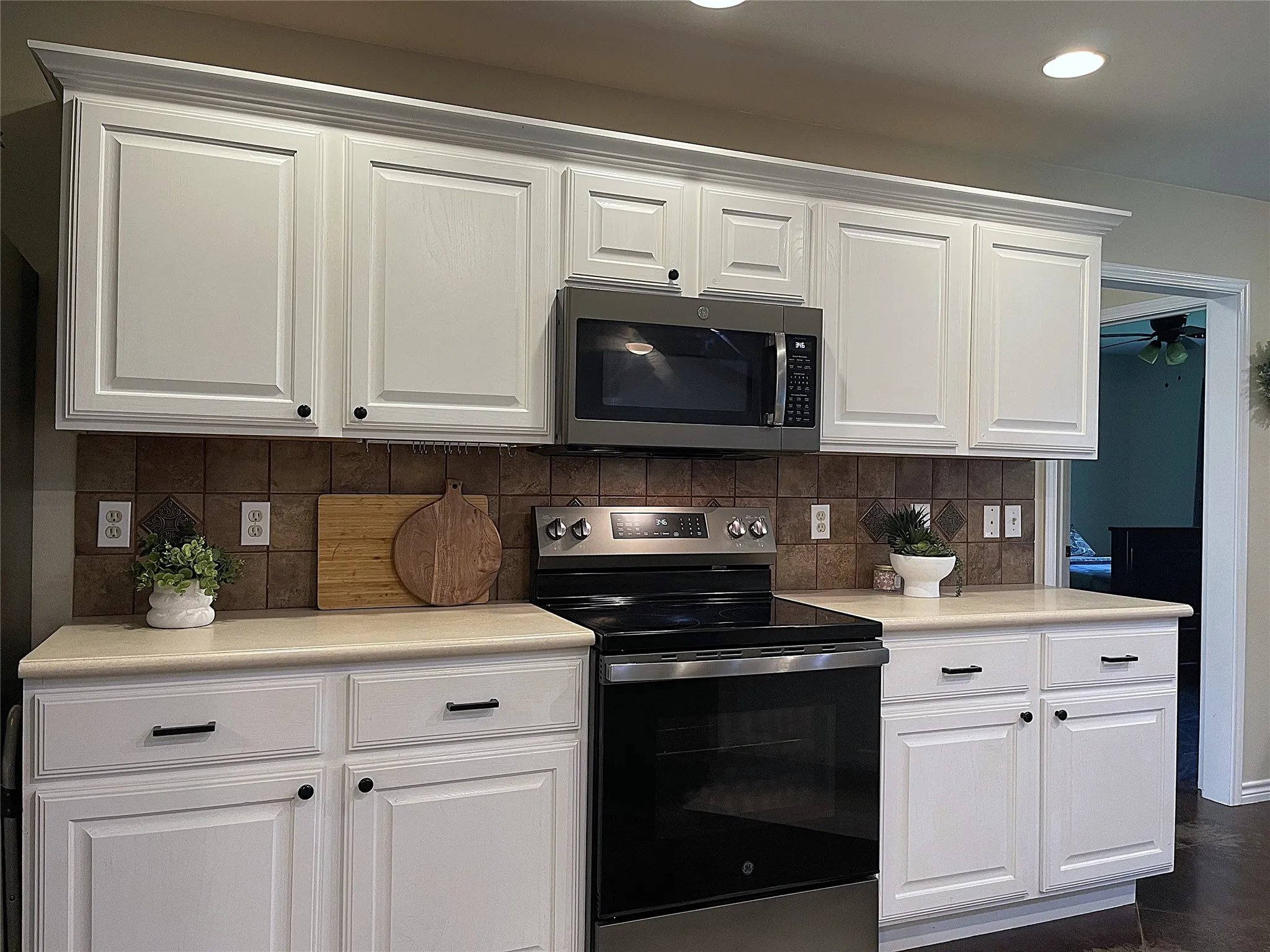 Smooth Top Electric Range with Microwave Vent-a-Hood