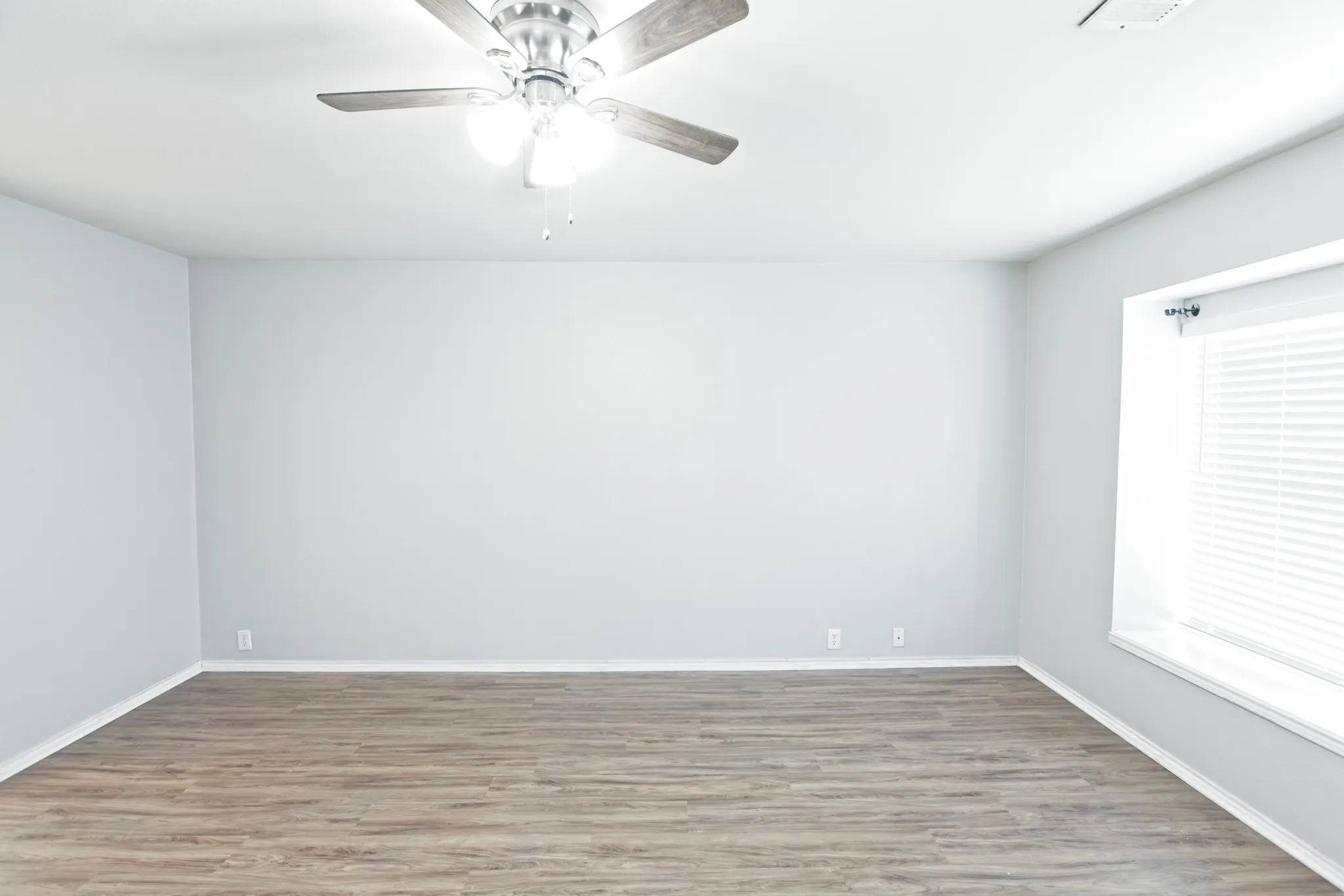 Single Family Residence For Rent in Collin County , 2309 Mallard Drive, Melissa, Texas 75454, 3 Bedroom, 2 Bathroom, 2 Garage spaces, 1,738 Sqft, built in 2002, mls#21304114, Real Estate Agent in Melissa, Homes For Rent in Collin county, Homes For Rent in Melissa, Realtor in Melissa Texas, Real Estate Brokerage Independent Realty Texas, Luminita Cordes Realtor