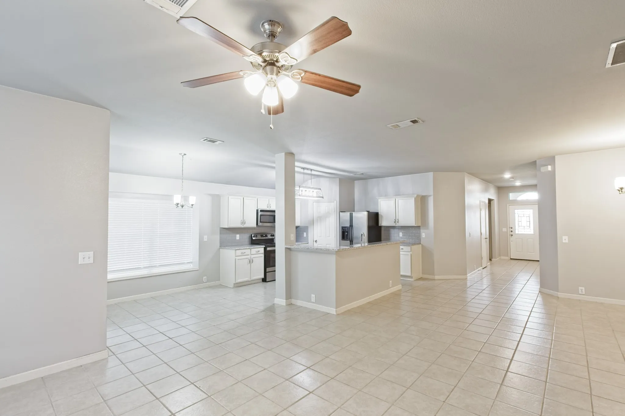 Single Family Residence For Rent in Collin County , 2309 Mallard Drive, Melissa, Texas 75454, 3 Bedroom, 2 Bathroom, 2 Garage spaces, 1,738 Sqft, built in 2002, mls#21304114, Real Estate Agent in Melissa, Homes For Rent in Collin county, Homes For Rent in Melissa, Realtor in Melissa Texas, Real Estate Brokerage Independent Realty Texas, Luminita Cordes Realtor