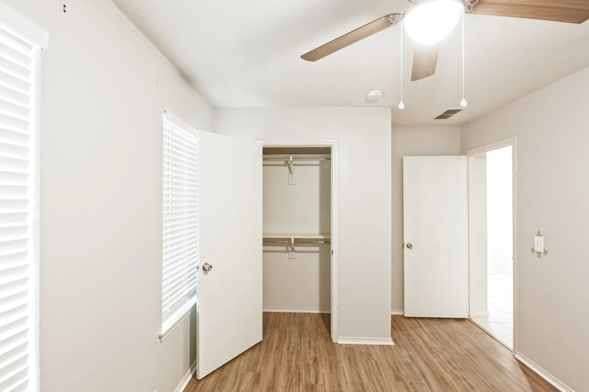 Single Family Residence For Rent in Collin County , 2309 Mallard Drive, Melissa, Texas 75454, 3 Bedroom, 2 Bathroom, 2 Garage spaces, 1,738 Sqft, built in 2002, mls#21304114, Real Estate Agent in Melissa, Homes For Rent in Collin county, Homes For Rent in Melissa, Realtor in Melissa Texas, Real Estate Brokerage Independent Realty Texas, Luminita Cordes Realtor