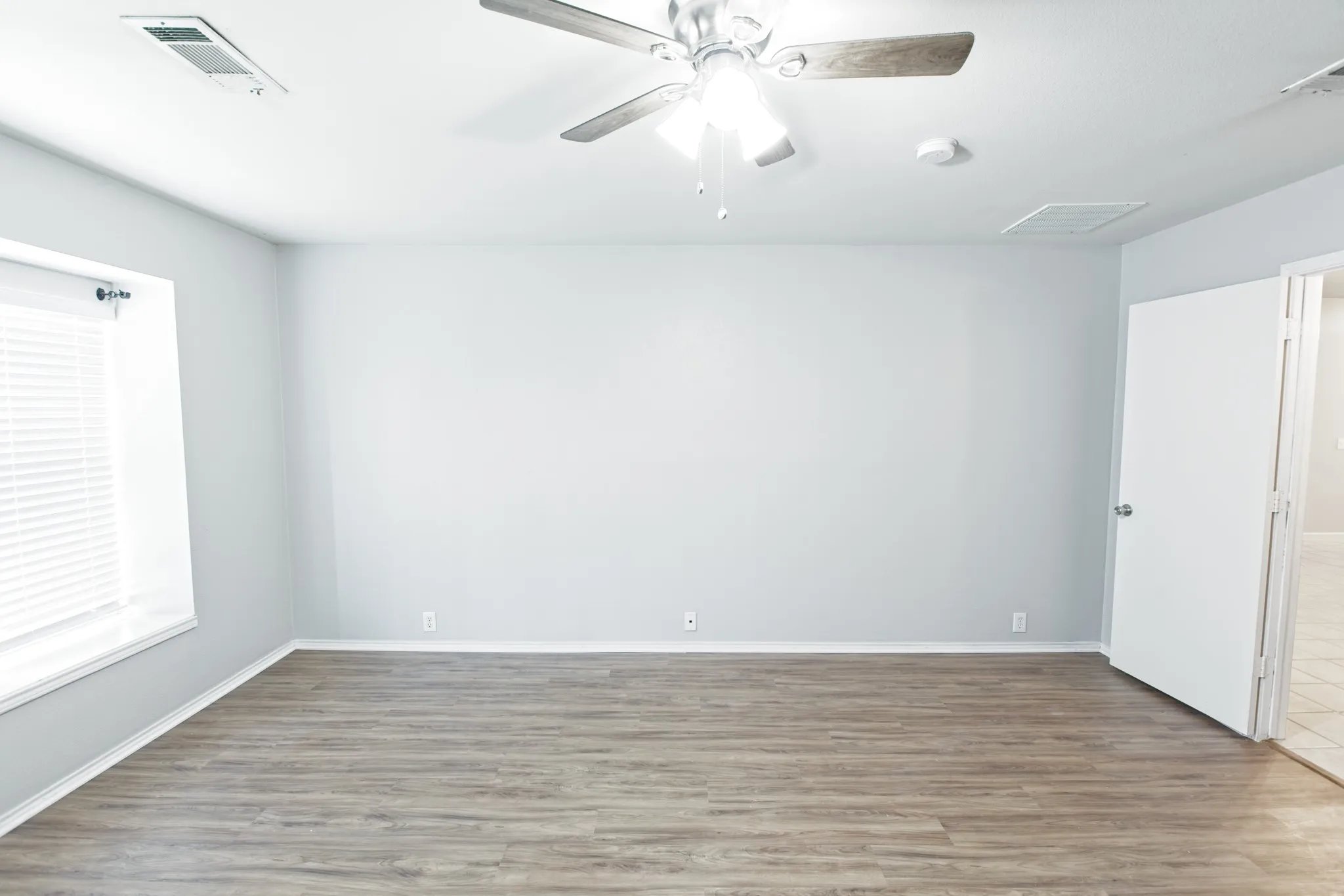 Single Family Residence For Rent in Collin County , 2309 Mallard Drive, Melissa, Texas 75454, 3 Bedroom, 2 Bathroom, 2 Garage spaces, 1,738 Sqft, built in 2002, mls#21304114, Real Estate Agent in Melissa, Homes For Rent in Collin county, Homes For Rent in Melissa, Realtor in Melissa Texas, Real Estate Brokerage Independent Realty Texas, Luminita Cordes Realtor