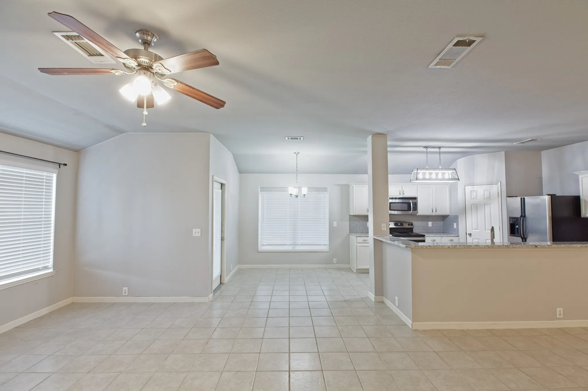 Single Family Residence For Rent in Collin County , 2309 Mallard Drive, Melissa, Texas 75454, 3 Bedroom, 2 Bathroom, 2 Garage spaces, 1,738 Sqft, built in 2002, mls#21304114, Real Estate Agent in Melissa, Homes For Rent in Collin county, Homes For Rent in Melissa, Realtor in Melissa Texas, Real Estate Brokerage Independent Realty Texas, Luminita Cordes Realtor