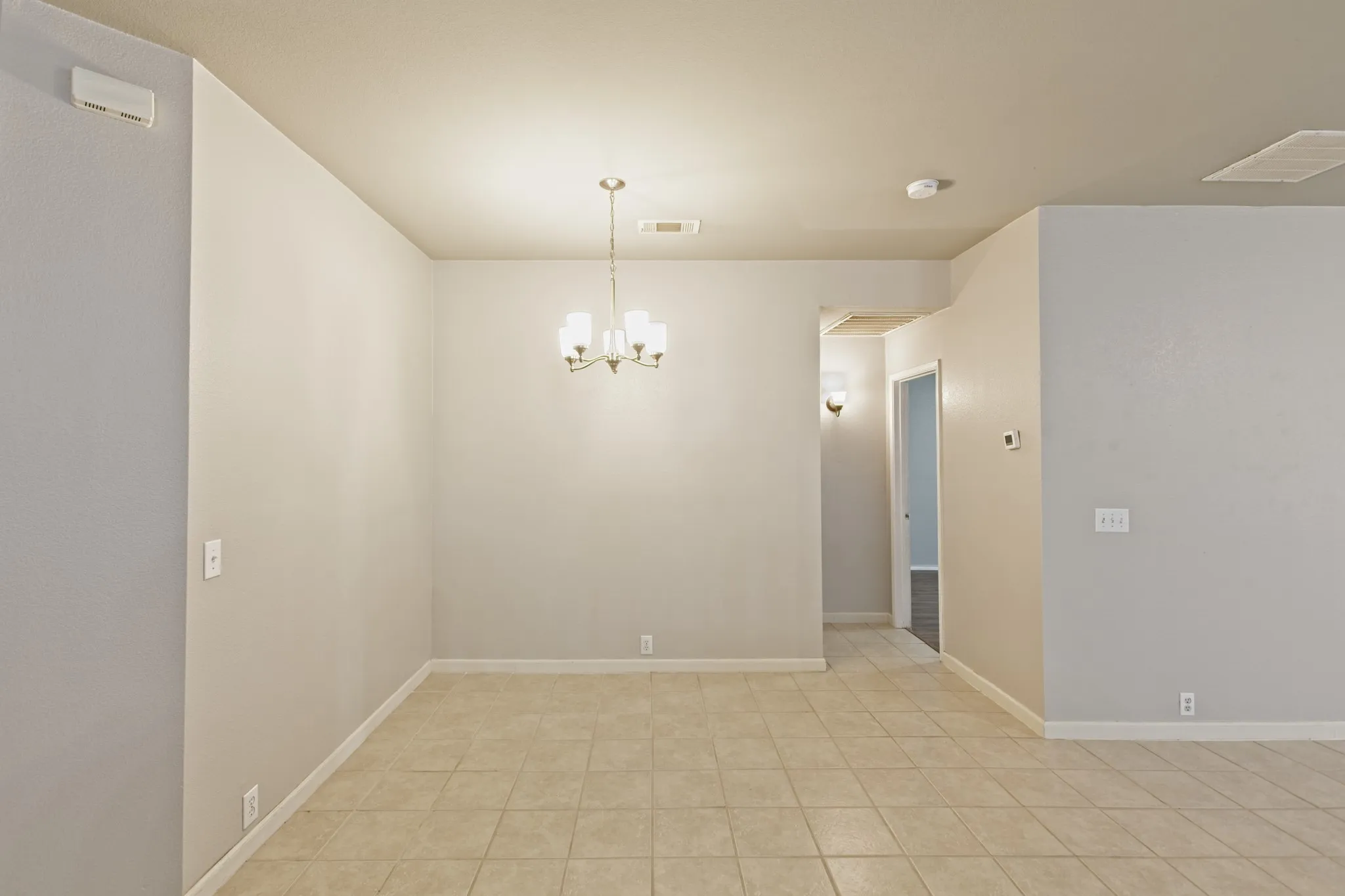 Single Family Residence For Rent in Collin County , 2309 Mallard Drive, Melissa, Texas 75454, 3 Bedroom, 2 Bathroom, 2 Garage spaces, 1,738 Sqft, built in 2002, mls#21304114, Real Estate Agent in Melissa, Homes For Rent in Collin county, Homes For Rent in Melissa, Realtor in Melissa Texas, Real Estate Brokerage Independent Realty Texas, Luminita Cordes Realtor