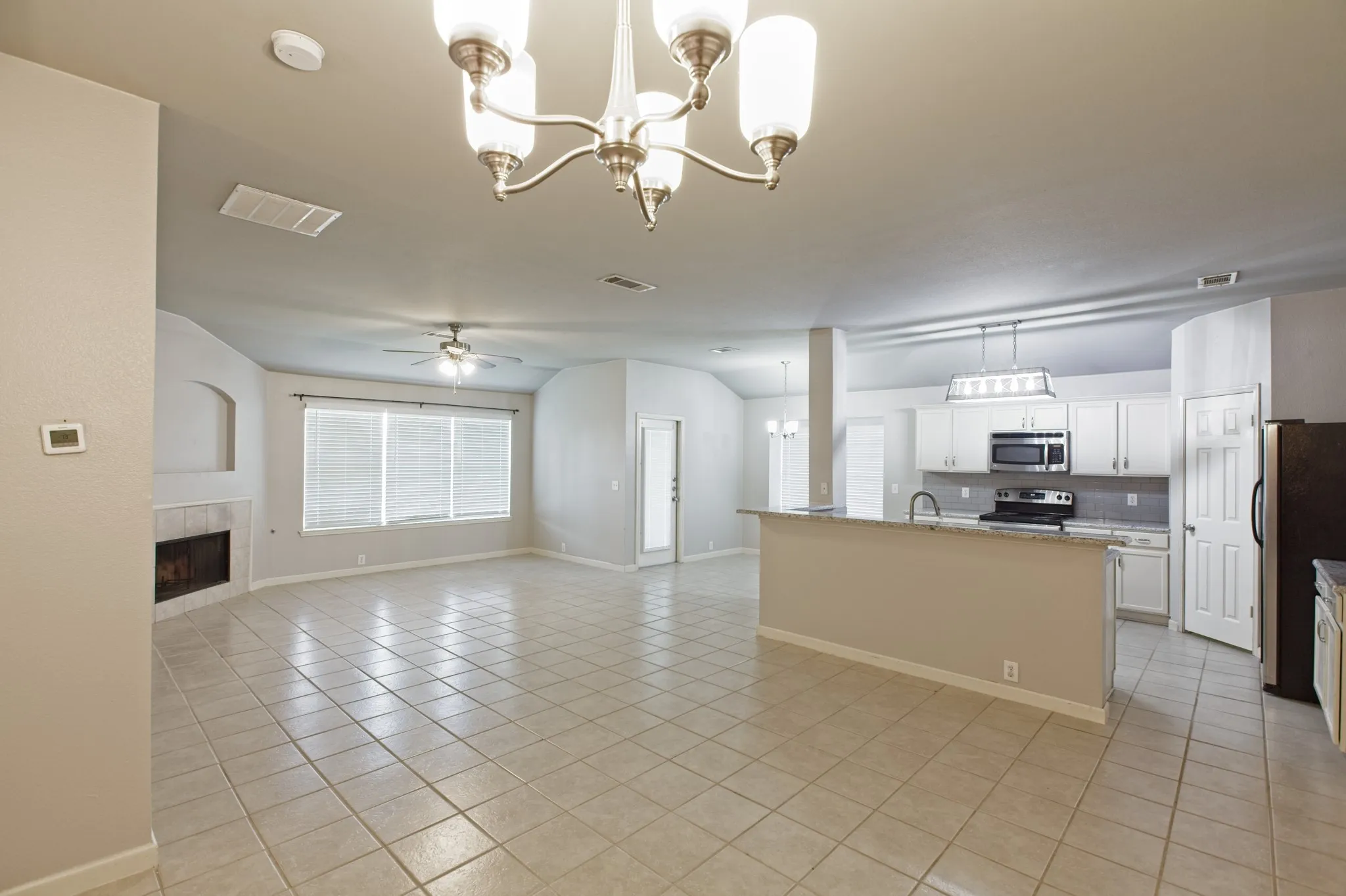 Single Family Residence For Rent in Collin County , 2309 Mallard Drive, Melissa, Texas 75454, 3 Bedroom, 2 Bathroom, 2 Garage spaces, 1,738 Sqft, built in 2002, mls#21304114, Real Estate Agent in Melissa, Homes For Rent in Collin county, Homes For Rent in Melissa, Realtor in Melissa Texas, Real Estate Brokerage Independent Realty Texas, Luminita Cordes Realtor