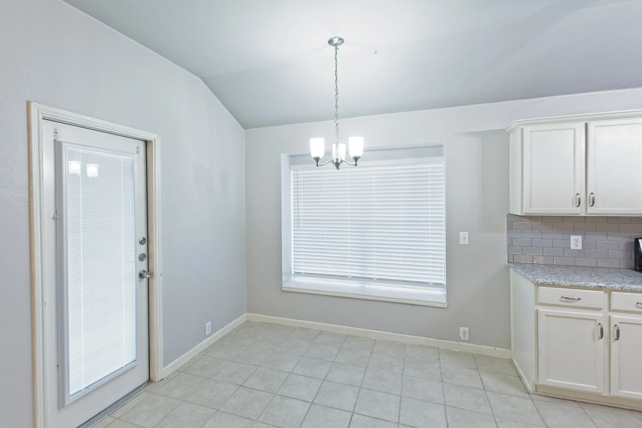 Single Family Residence For Rent in Collin County , 2309 Mallard Drive, Melissa, Texas 75454, 3 Bedroom, 2 Bathroom, 2 Garage spaces, 1,738 Sqft, built in 2002, mls#21304114, Real Estate Agent in Melissa, Homes For Rent in Collin county, Homes For Rent in Melissa, Realtor in Melissa Texas, Real Estate Brokerage Independent Realty Texas, Luminita Cordes Realtor