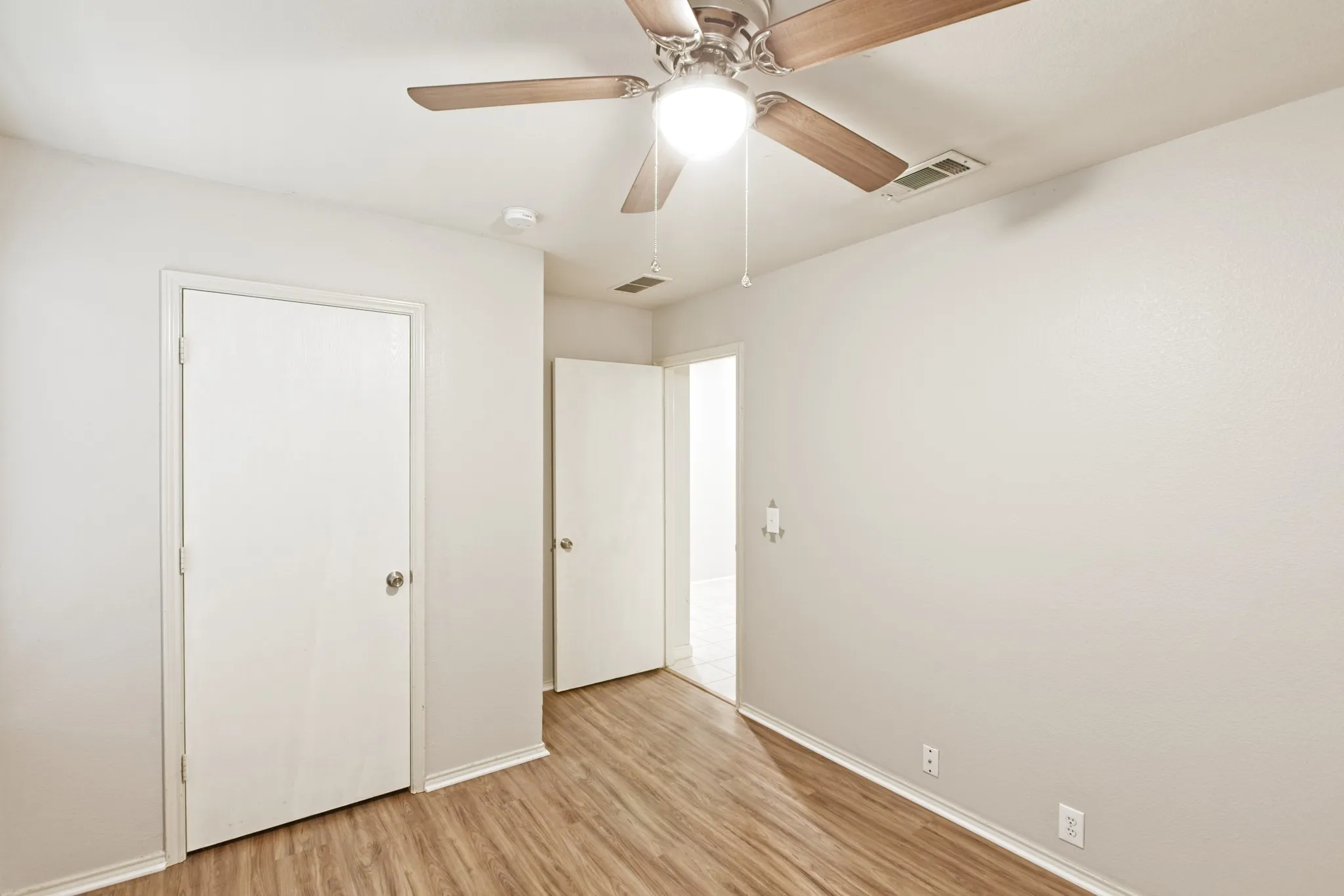 Single Family Residence For Rent in Collin County , 2309 Mallard Drive, Melissa, Texas 75454, 3 Bedroom, 2 Bathroom, 2 Garage spaces, 1,738 Sqft, built in 2002, mls#21304114, Real Estate Agent in Melissa, Homes For Rent in Collin county, Homes For Rent in Melissa, Realtor in Melissa Texas, Real Estate Brokerage Independent Realty Texas, Luminita Cordes Realtor