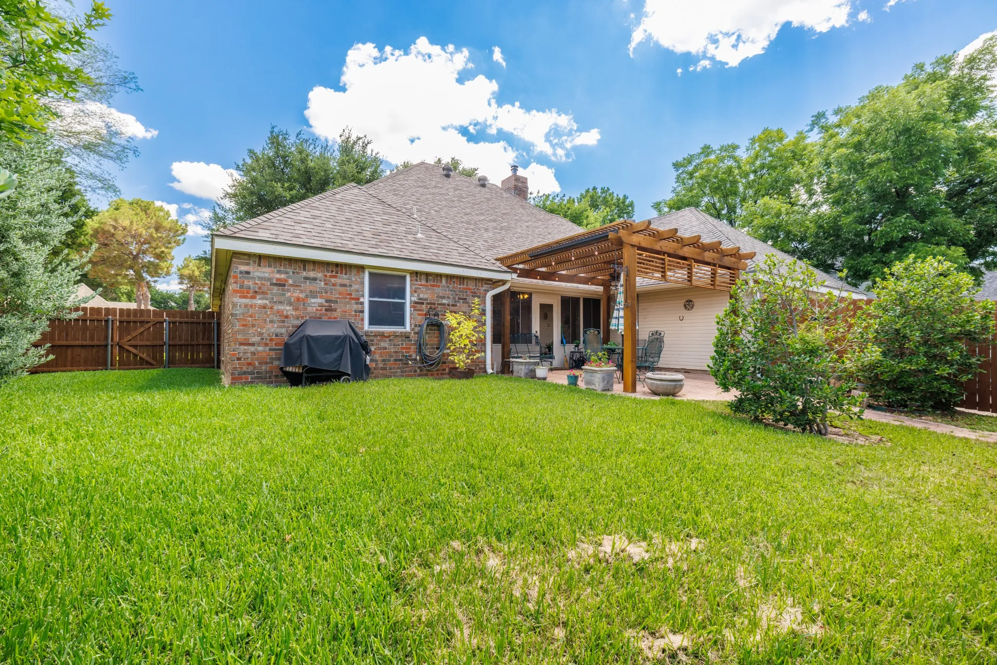 Single Family Residence For Rent in Taylor County , 3726 Pensacola Drive, Abilene, Texas 79606, 4 Bedroom, 3 Bathroom, 2 Garage spaces, 2,126 Sqft, built in 1994, mls#21304113, Real Estate Agent in Abilene, Homes For Rent in Taylor county, Homes For Rent in Abilene, Realtor in Abilene Texas, Real Estate Brokerage Independent Realty Texas, Luminita Cordes Realtor