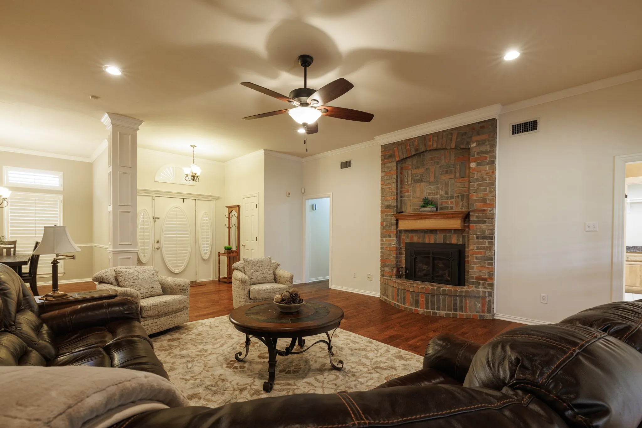Single Family Residence For Rent in Taylor County , 3726 Pensacola Drive, Abilene, Texas 79606, 4 Bedroom, 3 Bathroom, 2 Garage spaces, 2,126 Sqft, built in 1994, mls#21304113, Real Estate Agent in Abilene, Homes For Rent in Taylor county, Homes For Rent in Abilene, Realtor in Abilene Texas, Real Estate Brokerage Independent Realty Texas, Luminita Cordes Realtor