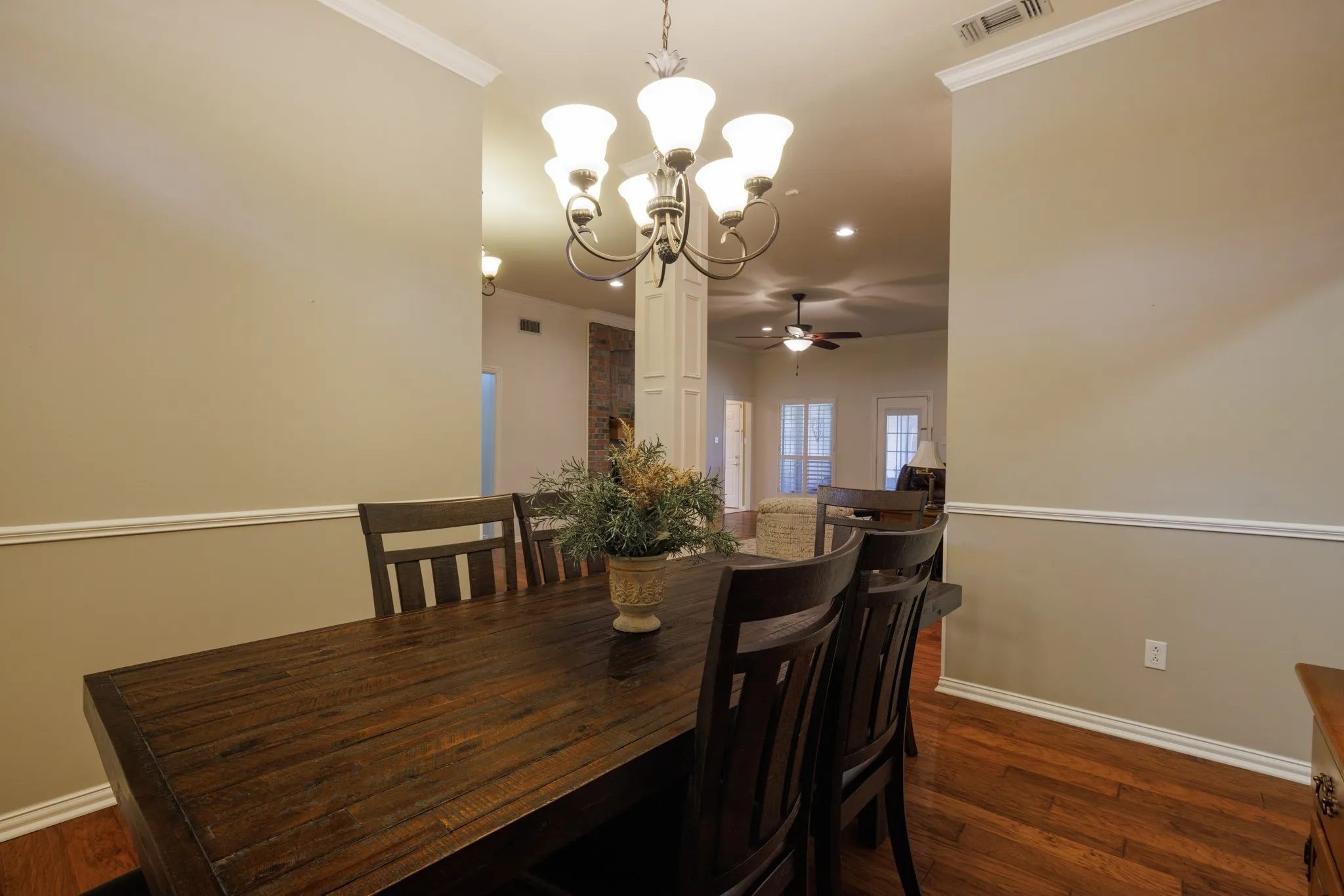 Single Family Residence For Rent in Taylor County , 3726 Pensacola Drive, Abilene, Texas 79606, 4 Bedroom, 3 Bathroom, 2 Garage spaces, 2,126 Sqft, built in 1994, mls#21304113, Real Estate Agent in Abilene, Homes For Rent in Taylor county, Homes For Rent in Abilene, Realtor in Abilene Texas, Real Estate Brokerage Independent Realty Texas, Luminita Cordes Realtor