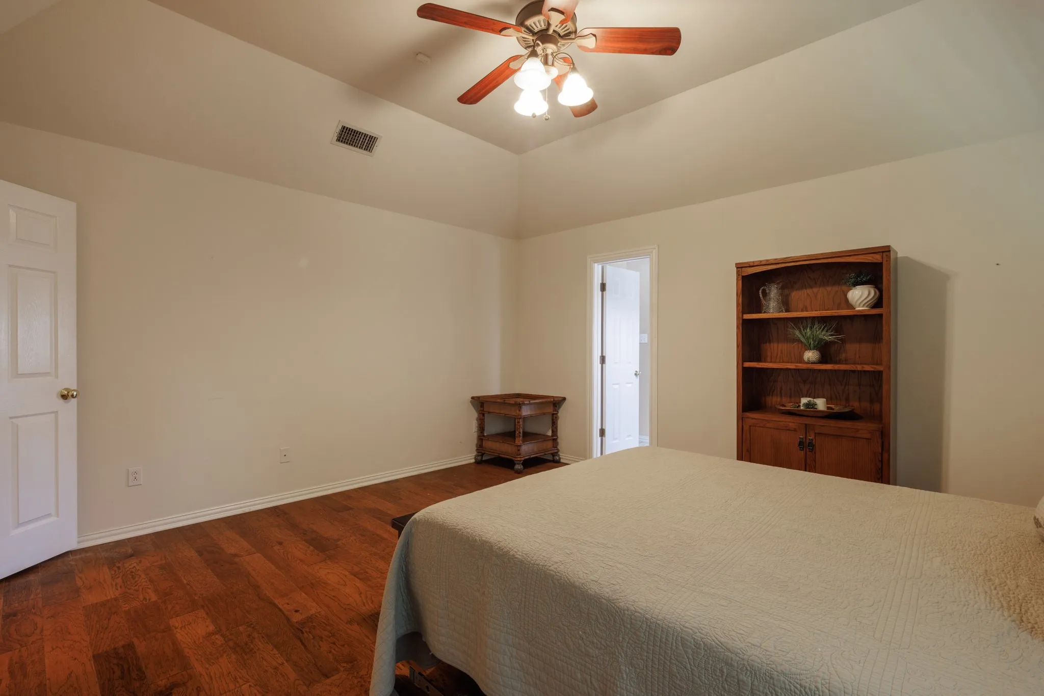Single Family Residence For Rent in Taylor County , 3726 Pensacola Drive, Abilene, Texas 79606, 4 Bedroom, 3 Bathroom, 2 Garage spaces, 2,126 Sqft, built in 1994, mls#21304113, Real Estate Agent in Abilene, Homes For Rent in Taylor county, Homes For Rent in Abilene, Realtor in Abilene Texas, Real Estate Brokerage Independent Realty Texas, Luminita Cordes Realtor