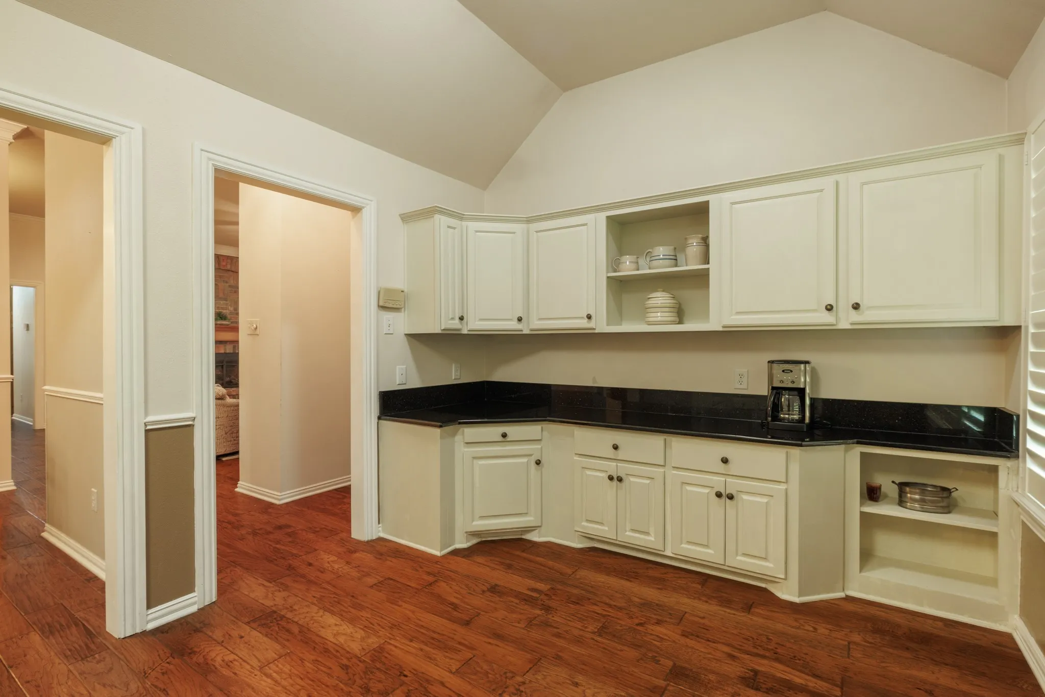 Single Family Residence For Rent in Taylor County , 3726 Pensacola Drive, Abilene, Texas 79606, 4 Bedroom, 3 Bathroom, 2 Garage spaces, 2,126 Sqft, built in 1994, mls#21304113, Real Estate Agent in Abilene, Homes For Rent in Taylor county, Homes For Rent in Abilene, Realtor in Abilene Texas, Real Estate Brokerage Independent Realty Texas, Luminita Cordes Realtor