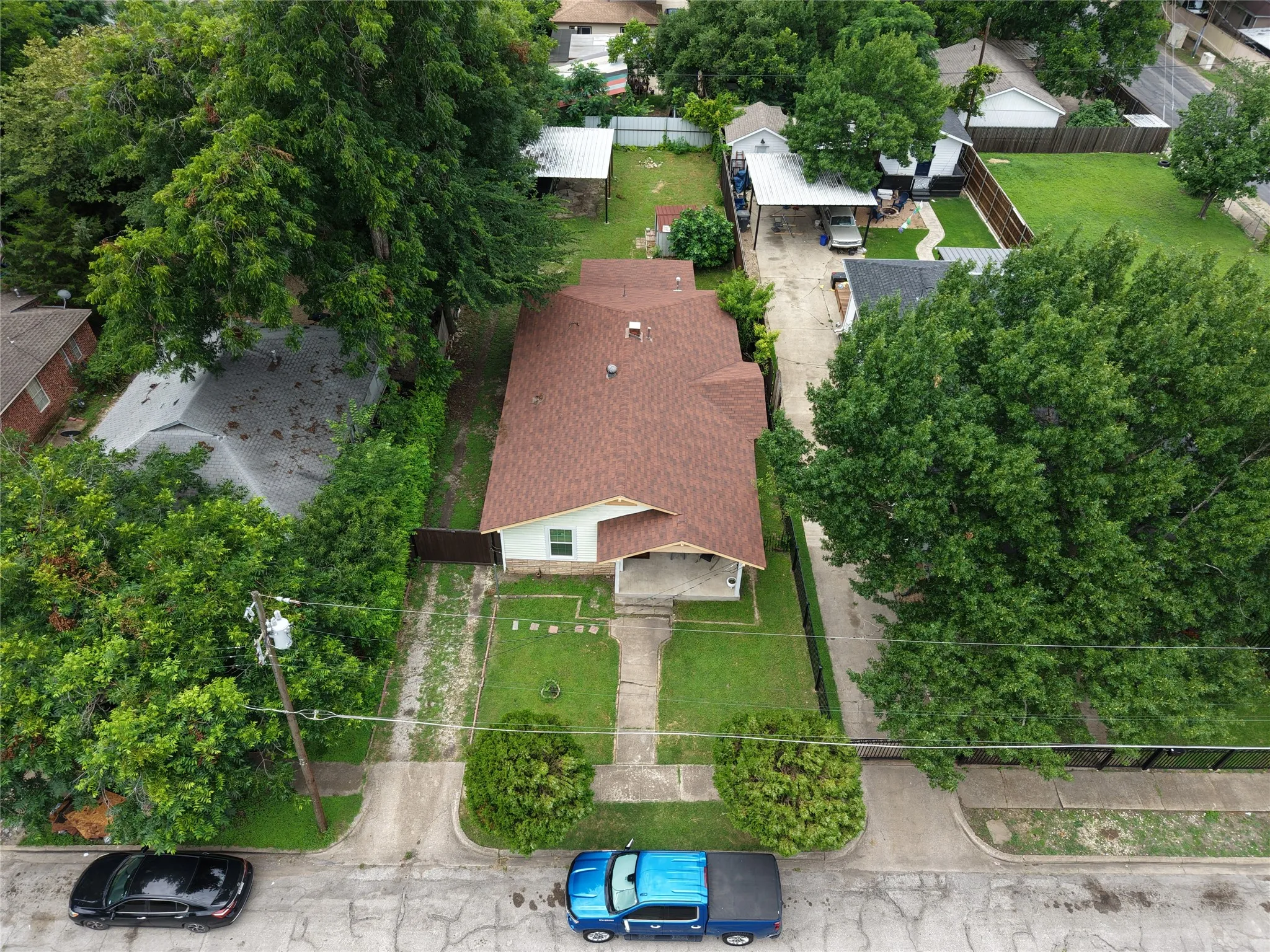 Single Family Residence For Sale in Dallas County , 611 Wayne Street, Dallas, Texas 75223, 3 Bedroom, 2 Bathroom, Garage spaces, 1,224 Sqft, built in 1930, mls#21304124, Real Estate Agent in Dallas, Homes For Sale in Dallas county, Homes For Sale in Dallas, Realtor in Dallas Texas, Real Estate Brokerage Independent Realty Texas, Luminita Cordes Realtor